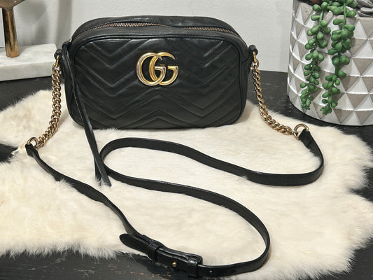 GUCCI Black Leather GG Marmont Small Camera Bag