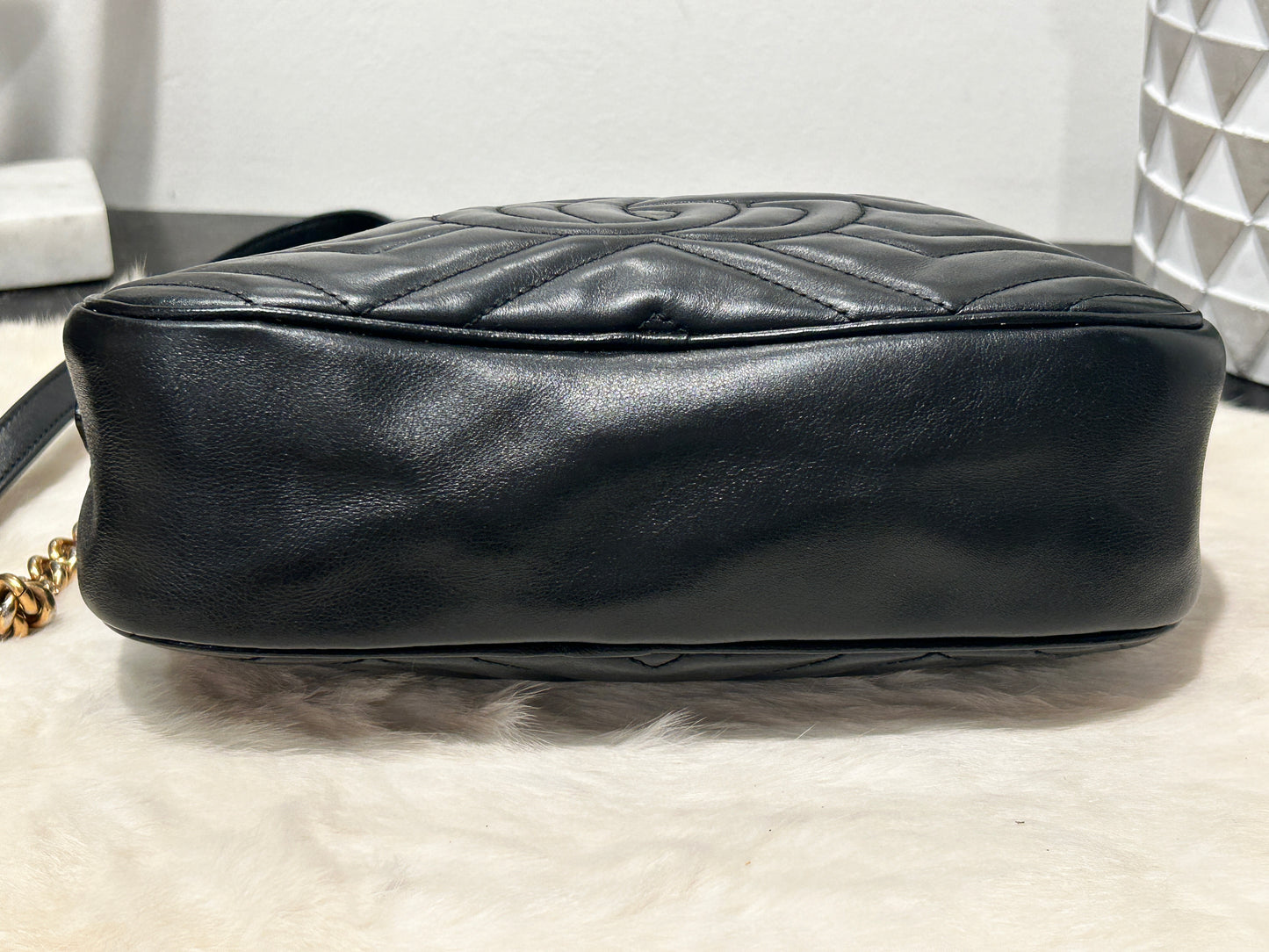 GUCCI Black Leather GG Marmont Small Camera Bag