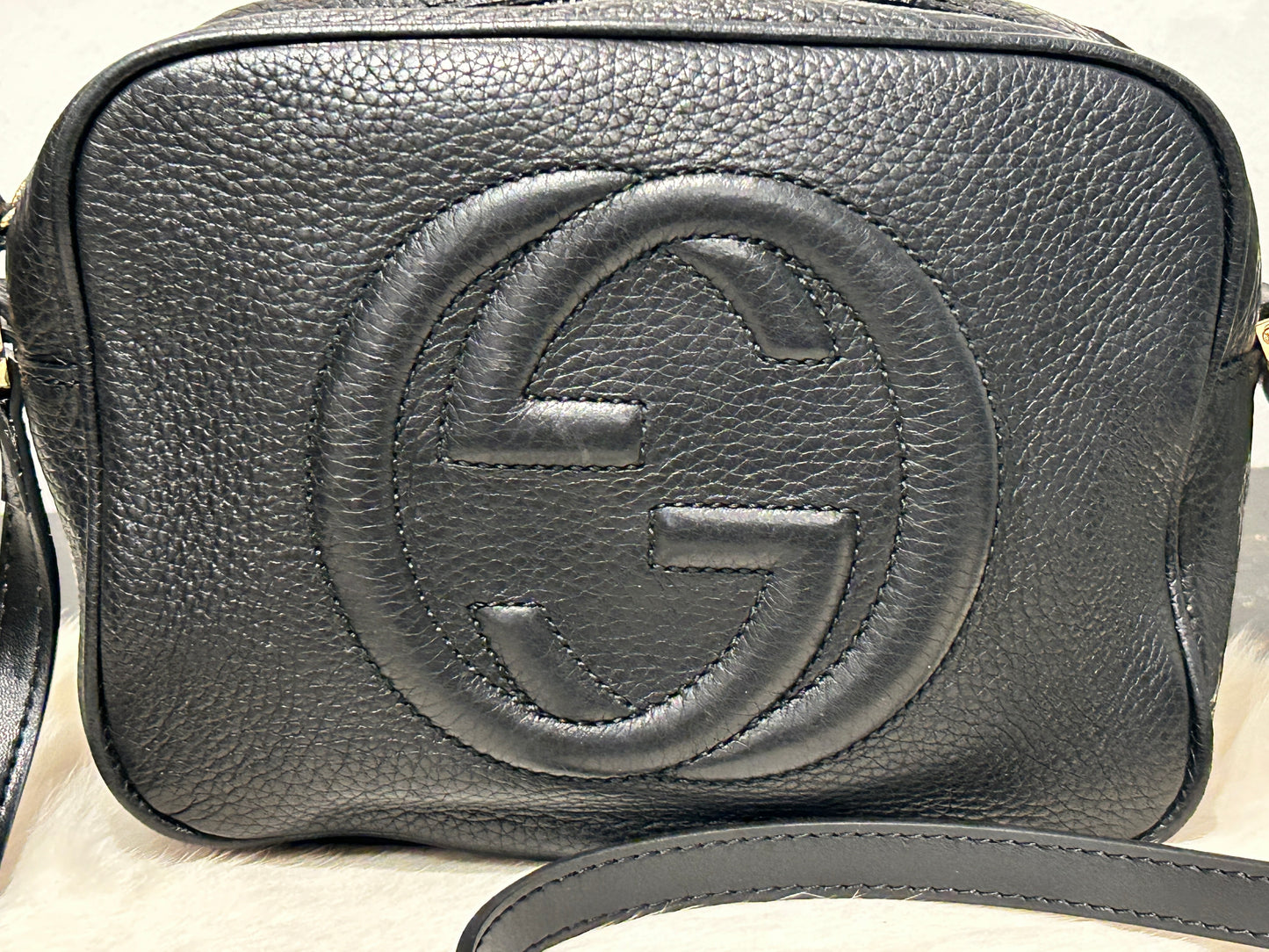 GUCCI Soho Disco Black Pebbled Camera Bag