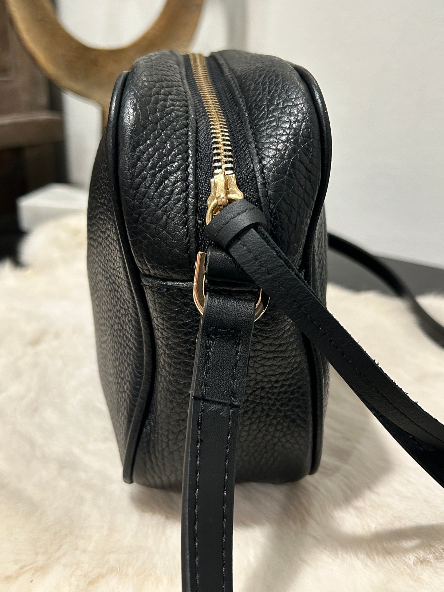 GUCCI Soho Disco Black Pebbled Camera Bag