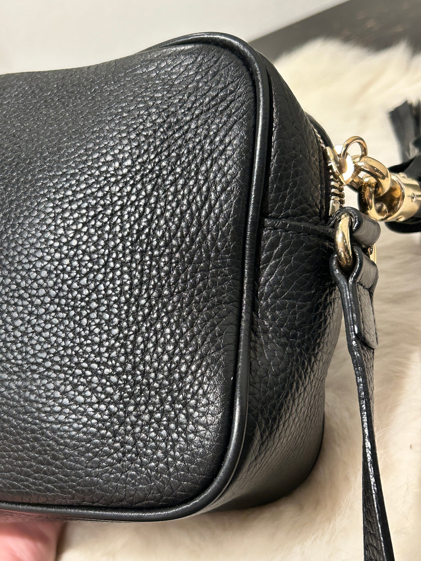 GUCCI Soho Disco Black Pebbled Camera Bag