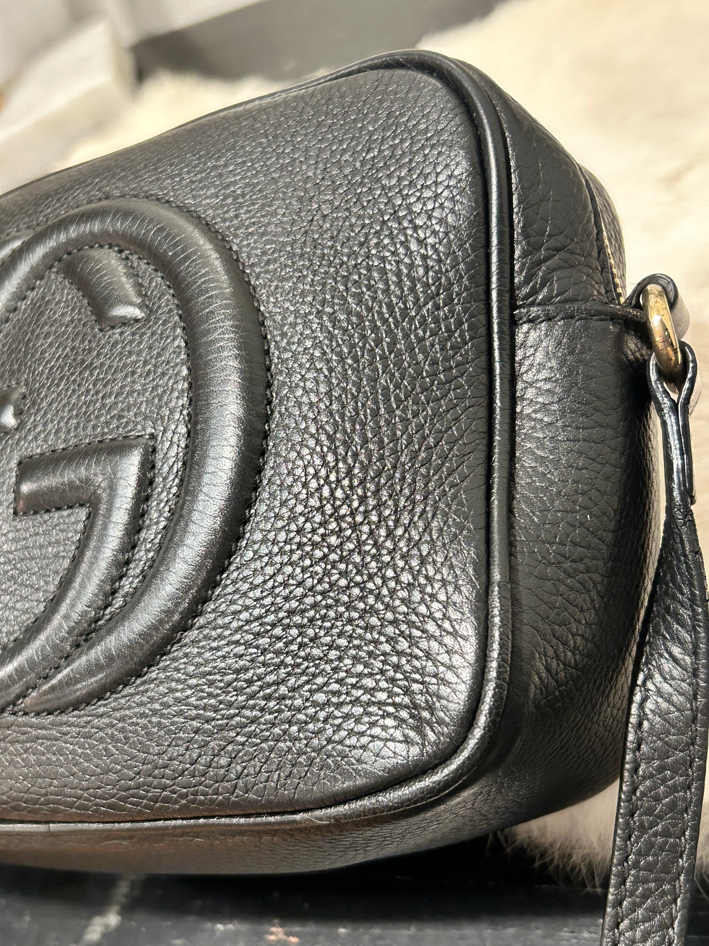 GUCCI Soho Disco Black Pebbled Camera Bag