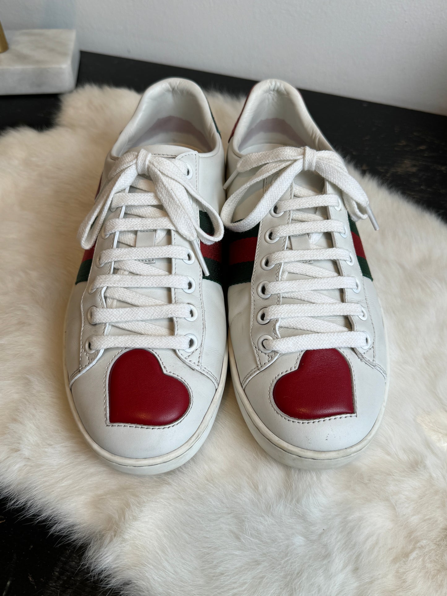 GUCCI Ace Hearts Sneakers 36EU