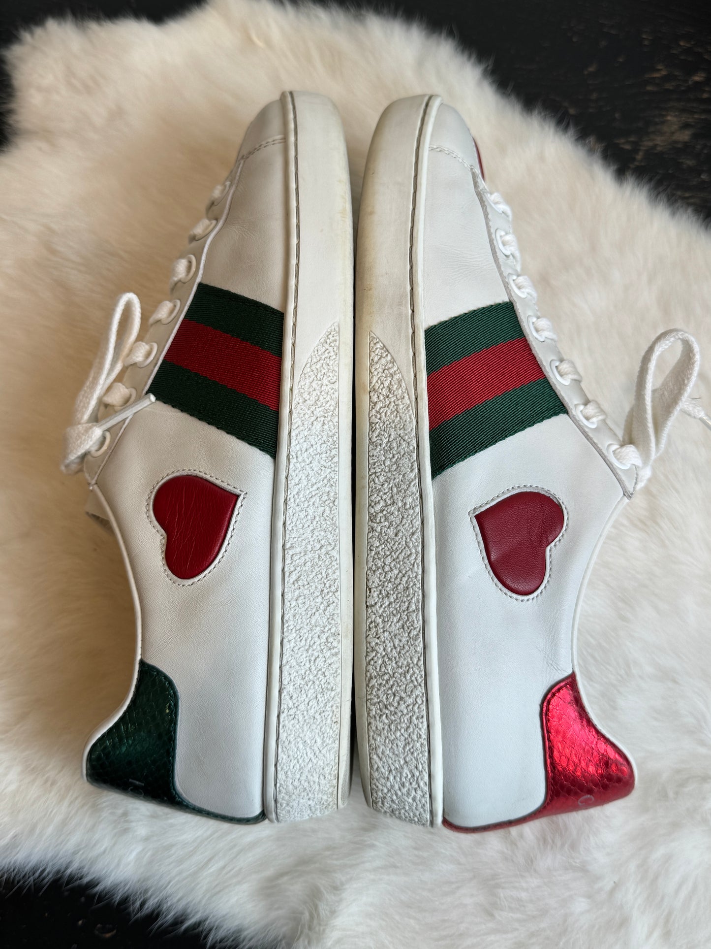 GUCCI Ace Hearts Sneakers 36EU