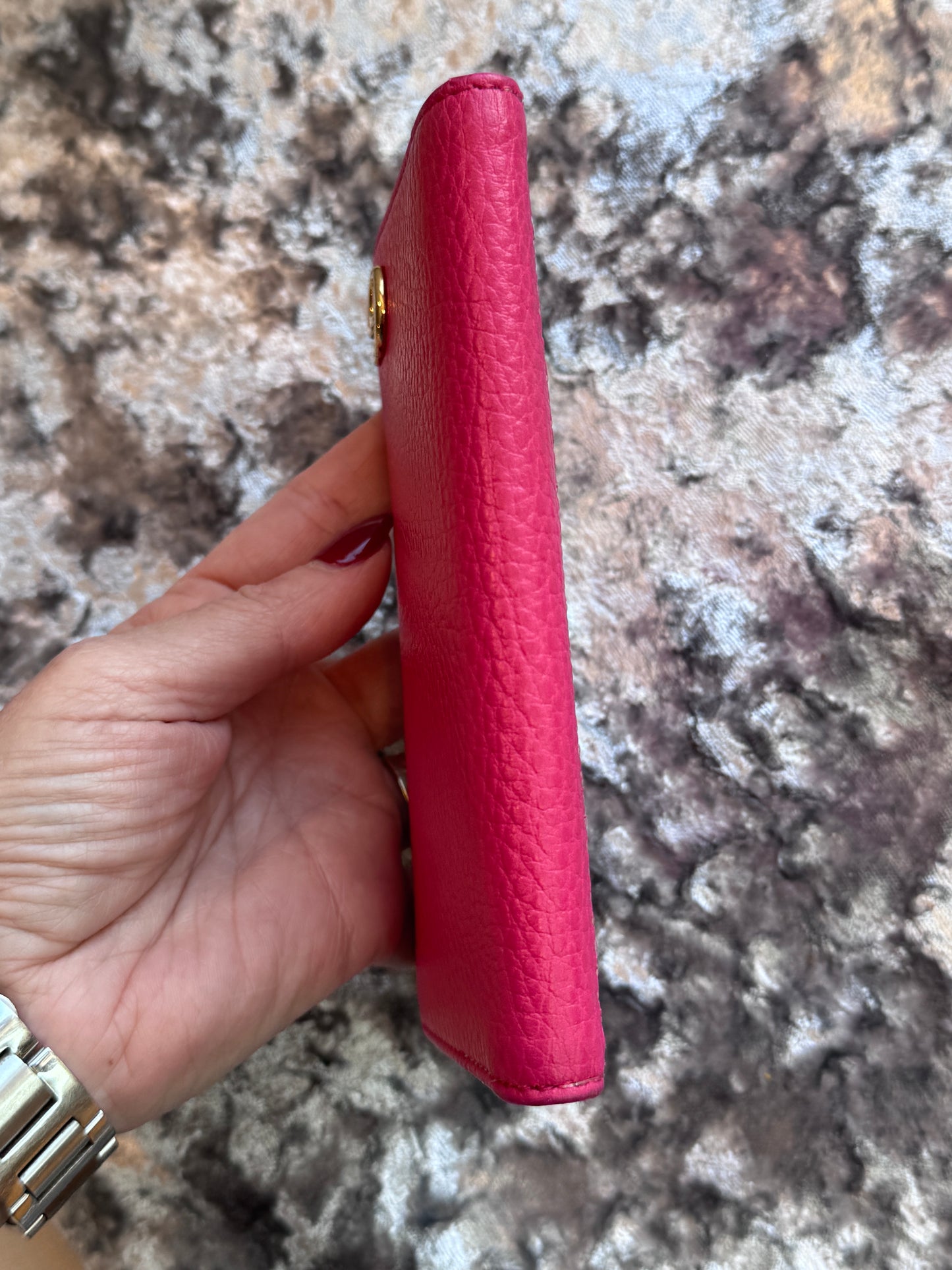 GUCCI GG Pebbled Leather Card Holder Hot Pink