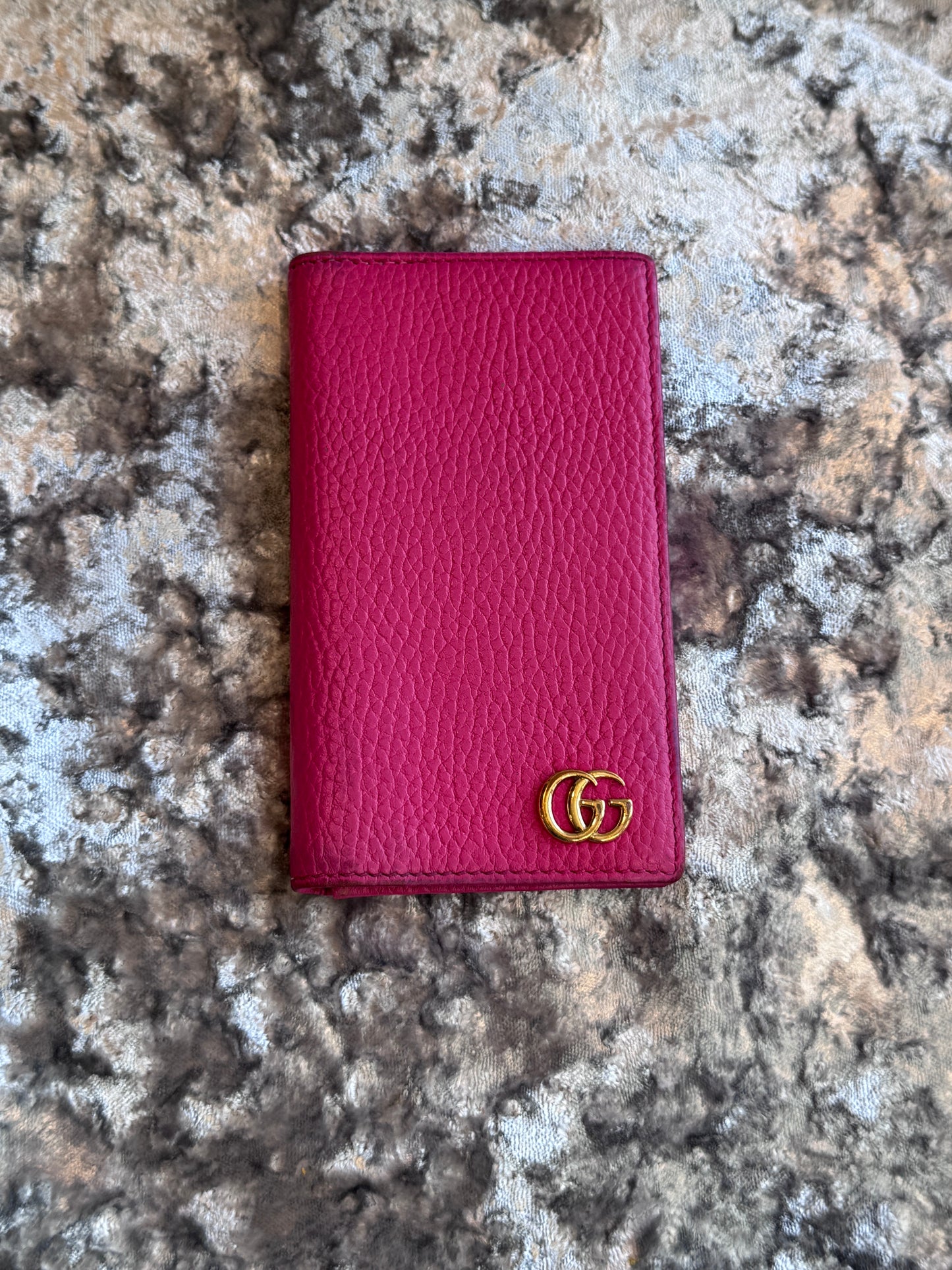 GUCCI GG Pebbled Leather Card Holder Hot Pink