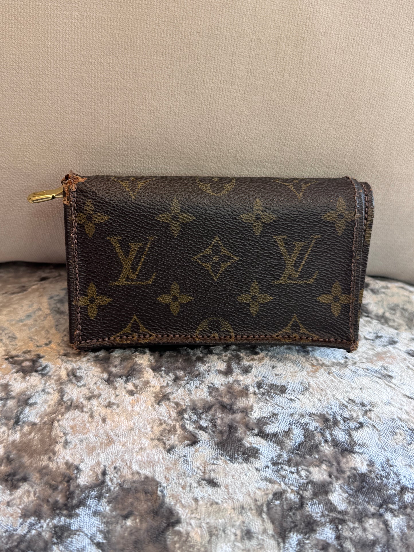 Louis Vuitton Monogram Porte-Monnaie Billets Trésor Compact Wallet
