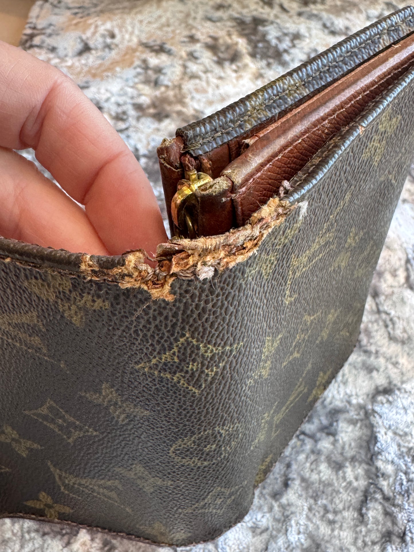 Louis Vuitton Monogram Porte-Monnaie Billets Trésor Compact Wallet