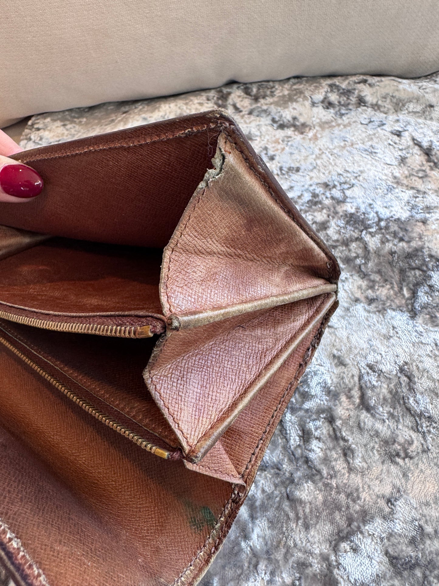 Louis Vuitton Pre-owned Monogram Vintage Sarah Long Wallet