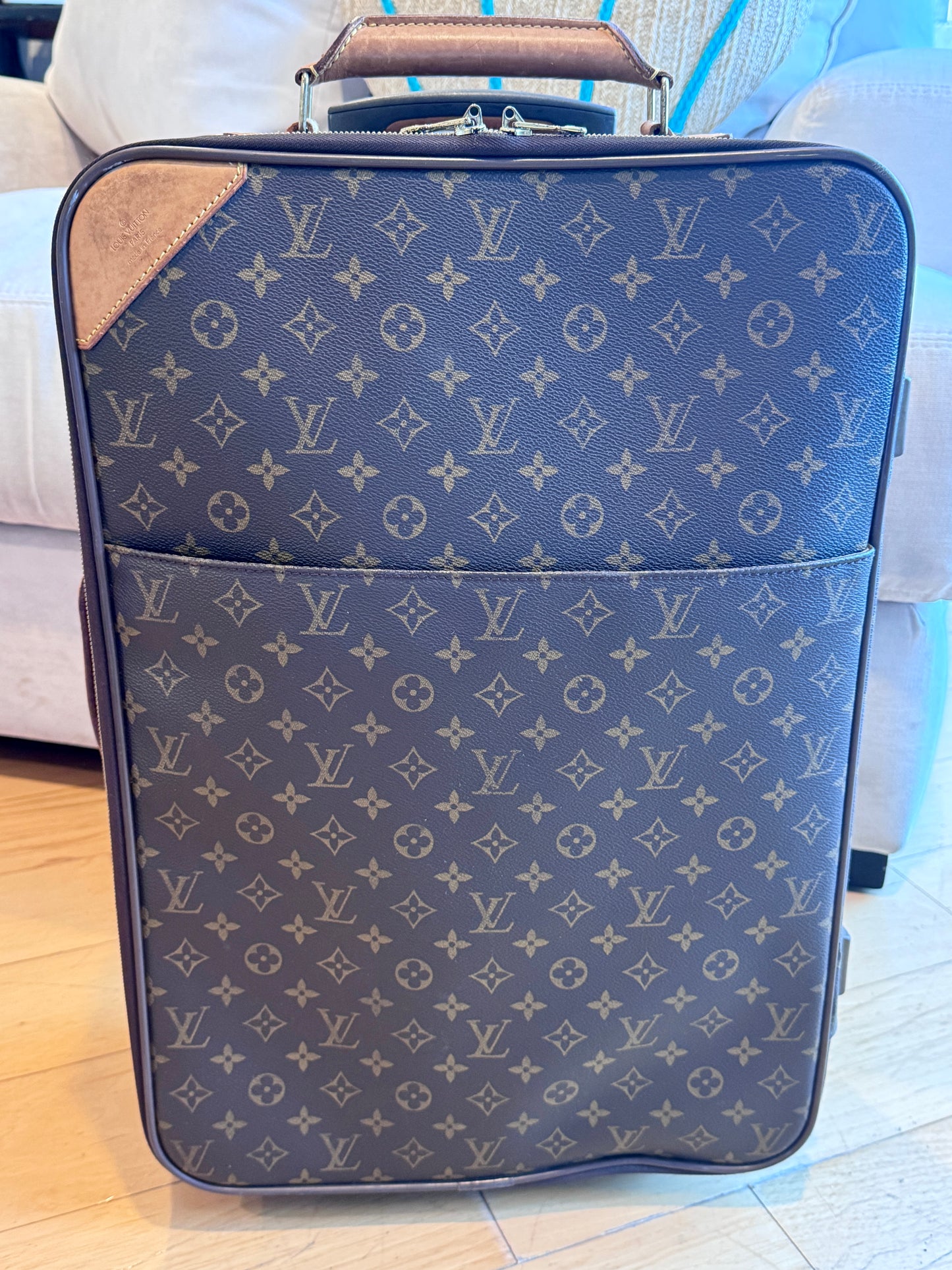 Louis Vuitton Pre-Owned Monogram Pegase 55 Suitcase