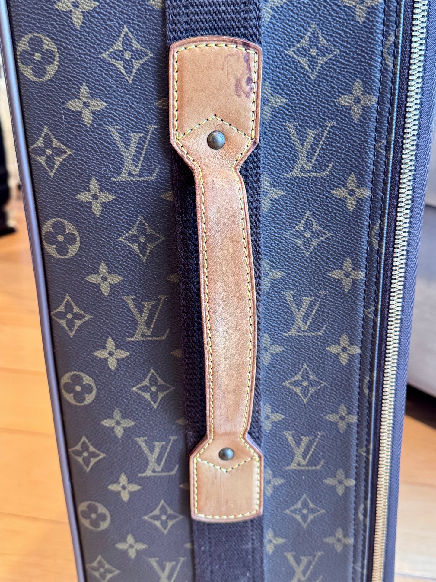 Louis Vuitton Pre-Owned Monogram Pegase 55 Suitcase