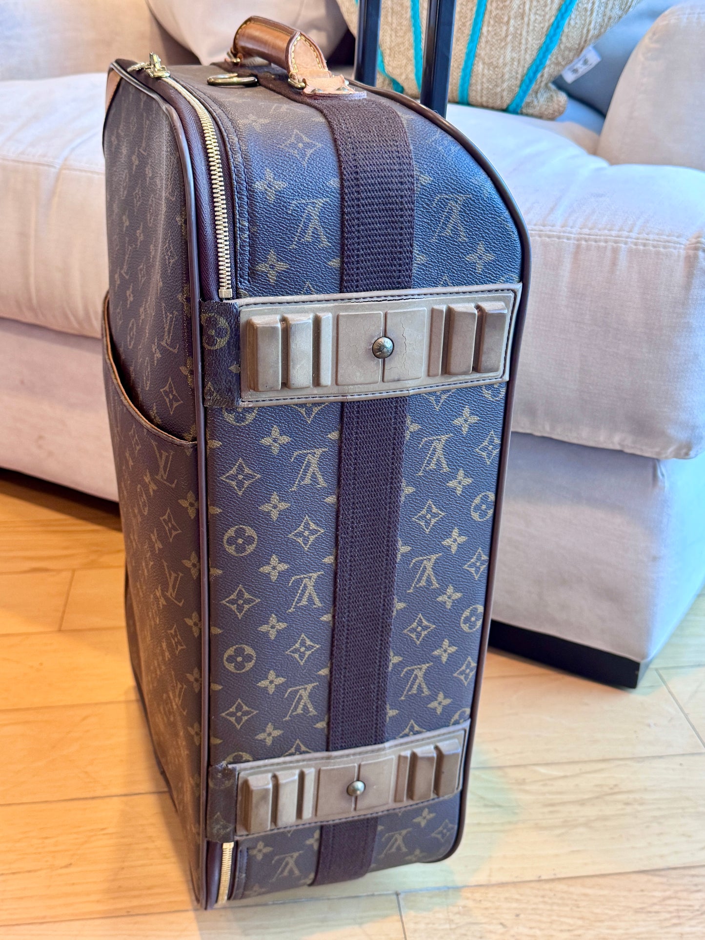 Louis Vuitton Pre-Owned Monogram Pegase 55 Suitcase