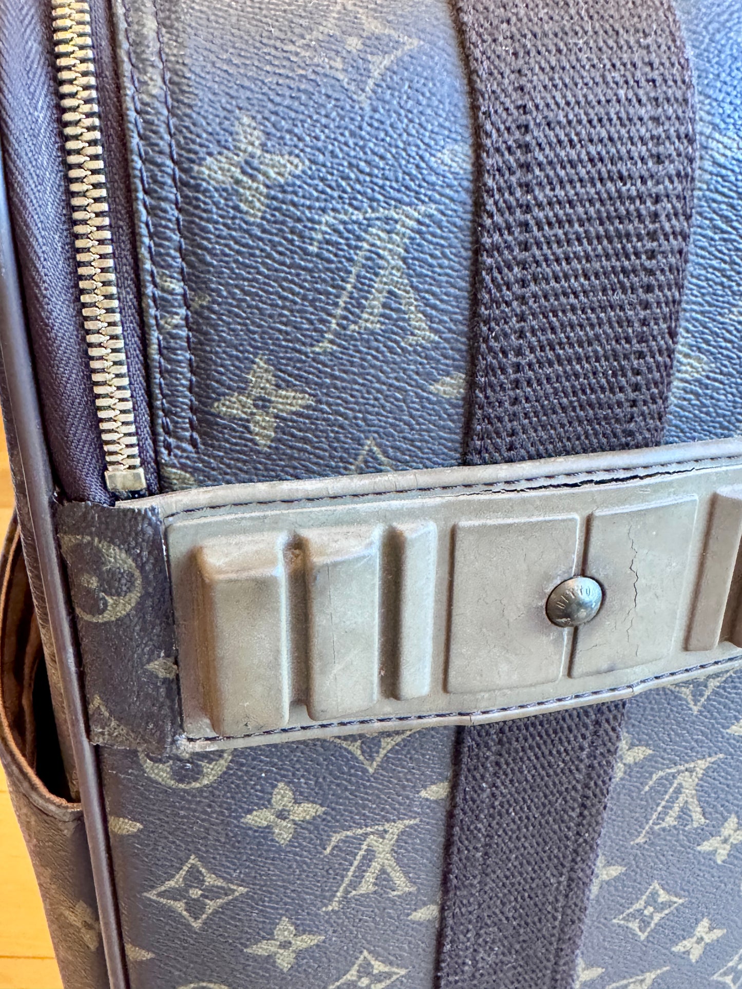 Louis Vuitton Pre-Owned Monogram Pegase 55 Suitcase