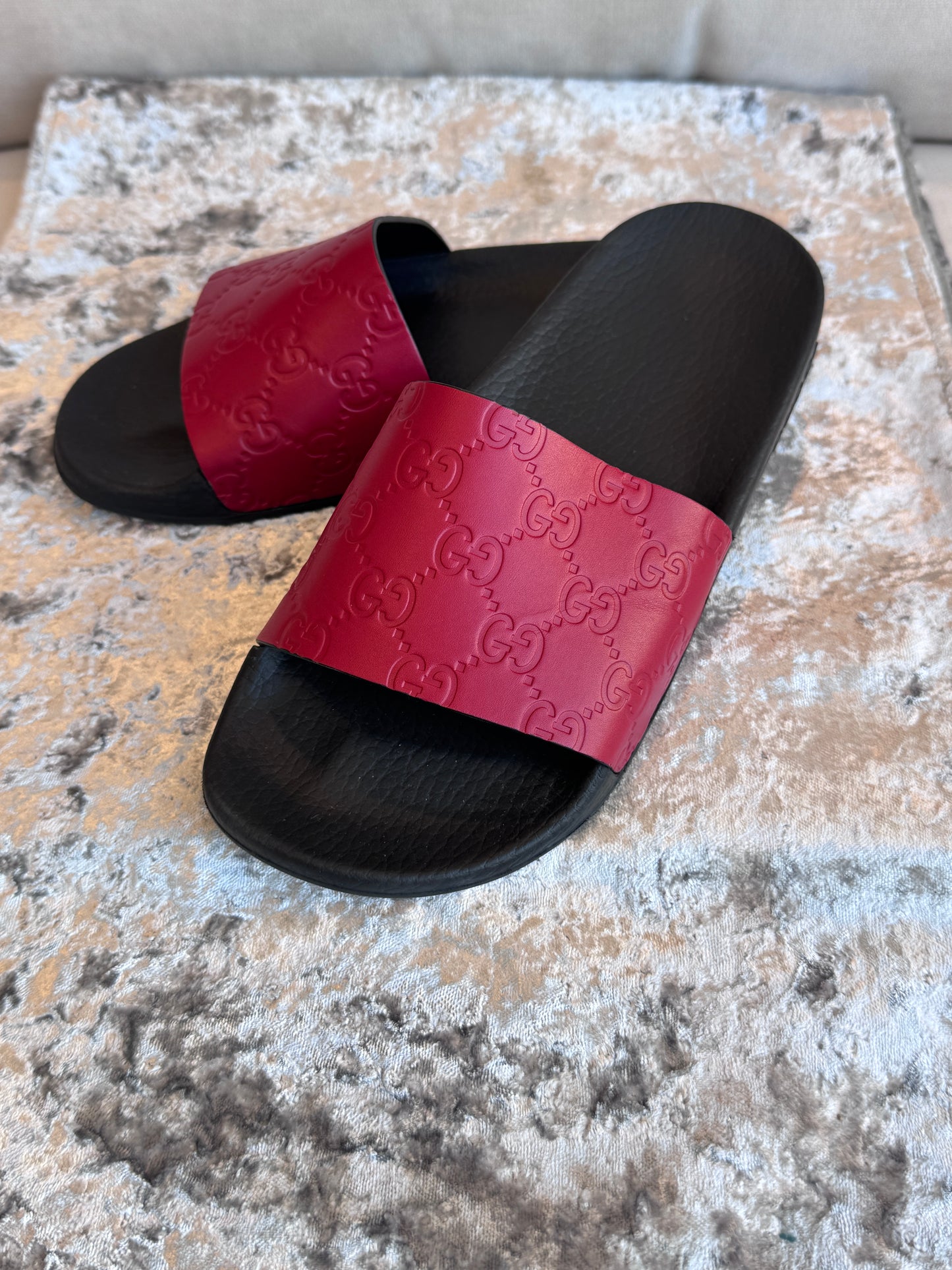 GUCCI Guccissima Leather Womens Slides Red 37EU