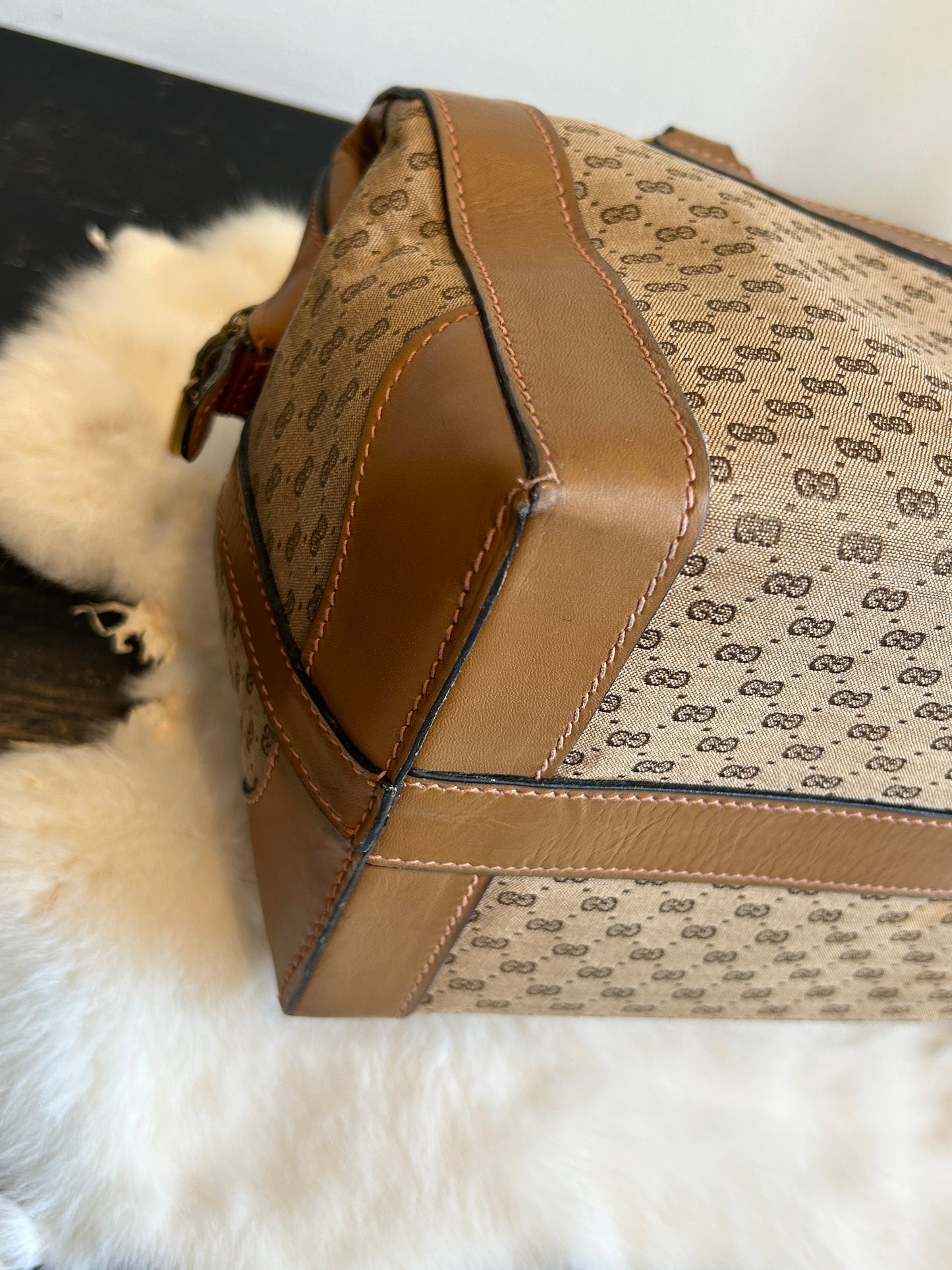 GUCCI Vintage Tan Micro GG Monogram Doctor Bag