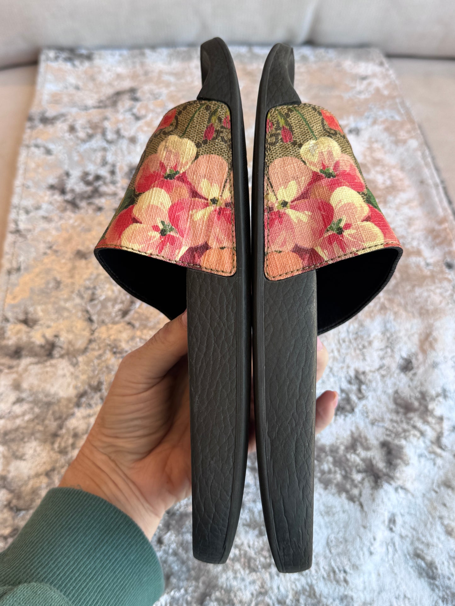 GUCCI Supreme Canvas Blooms Womens Slides 38EU