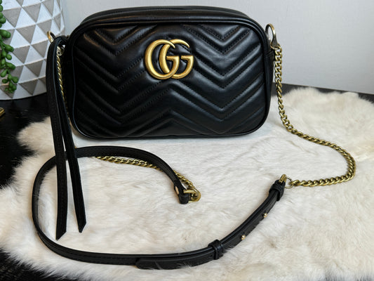 GUCCI Black Leather GG Marmont Small Camera Bag