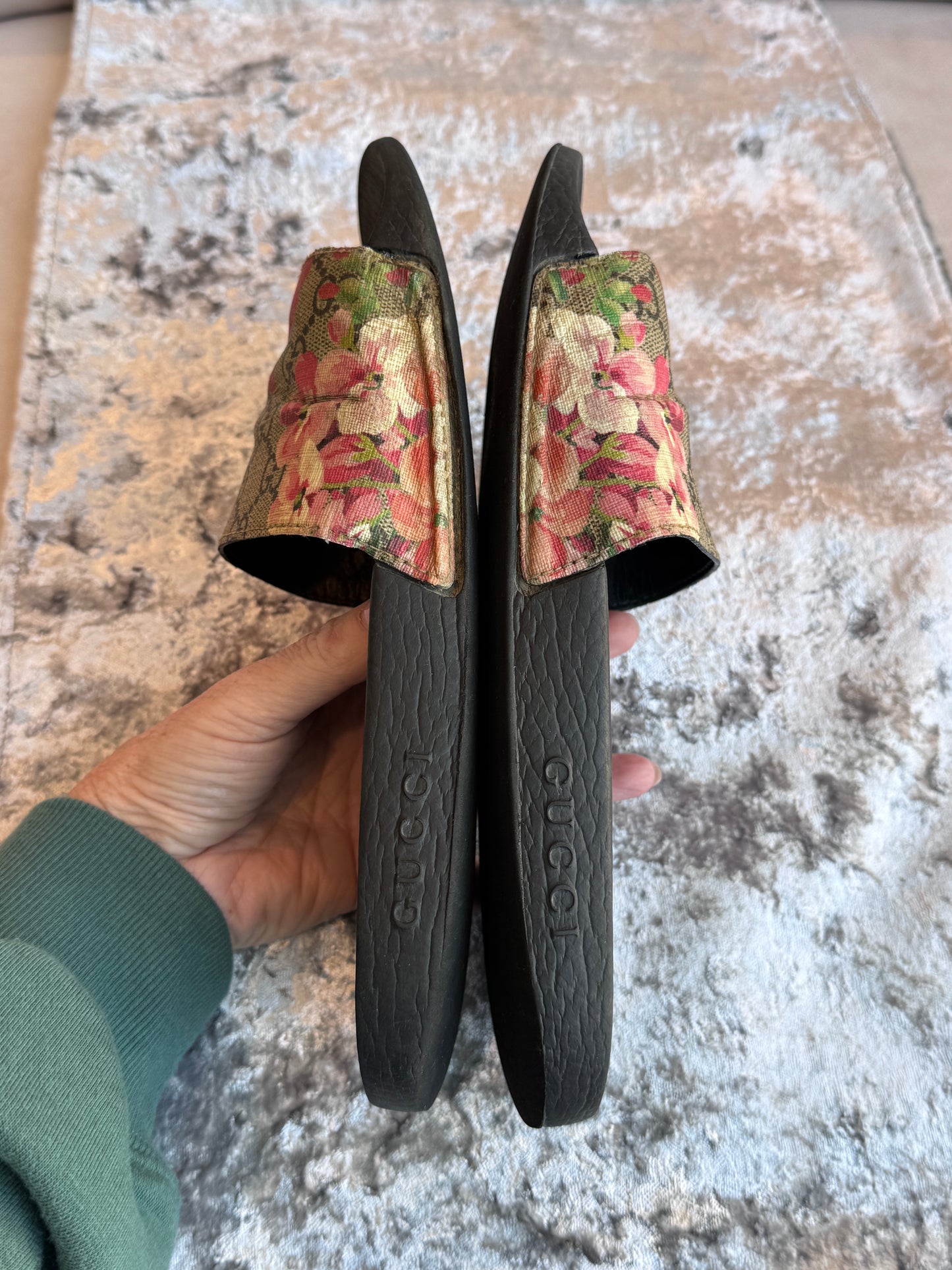 GUCCI Supreme Canvas Blooms Women's Slides 40EU