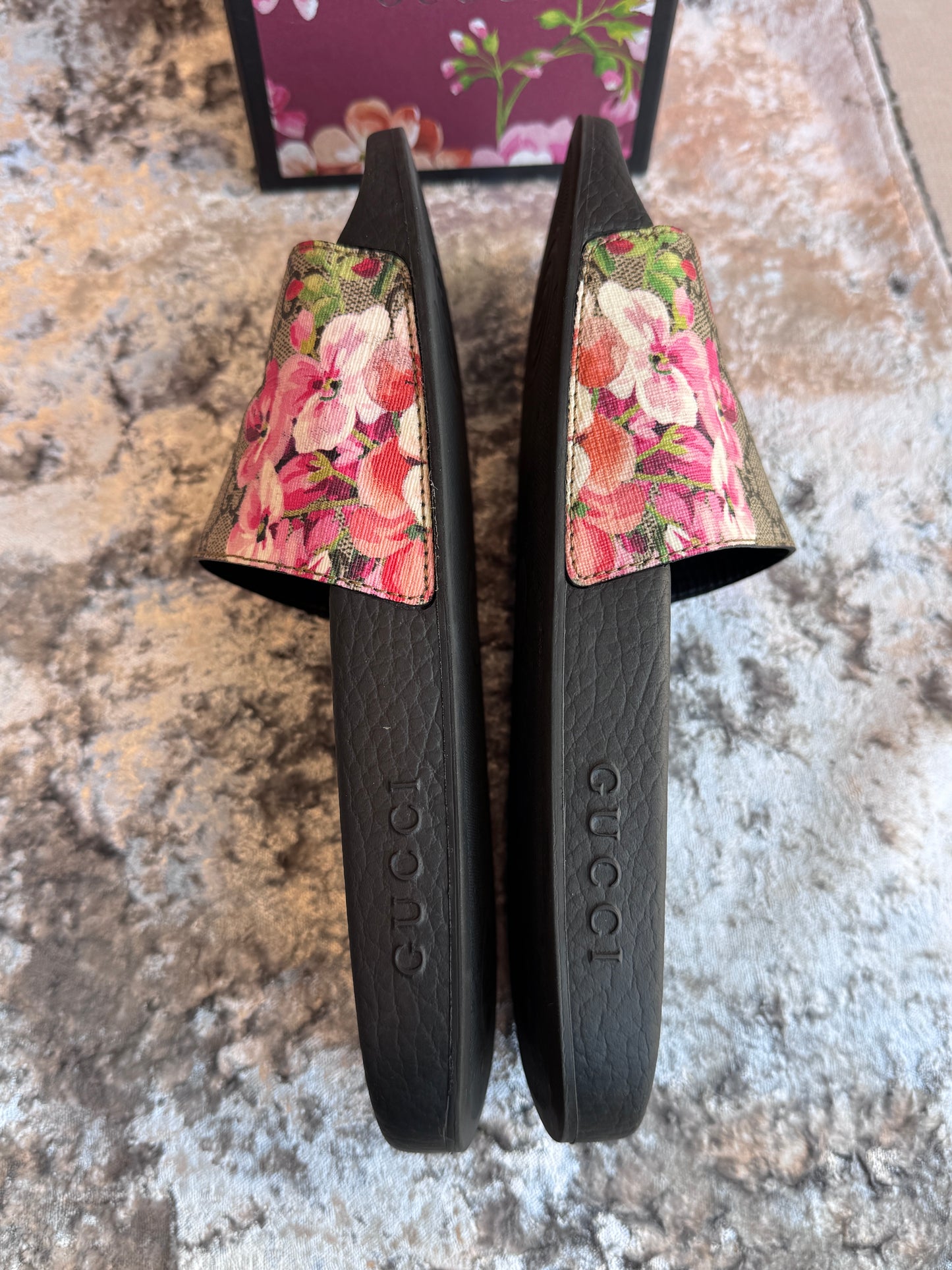 GUCCI Supreme Canvas Blooms Women's Slides 40EU