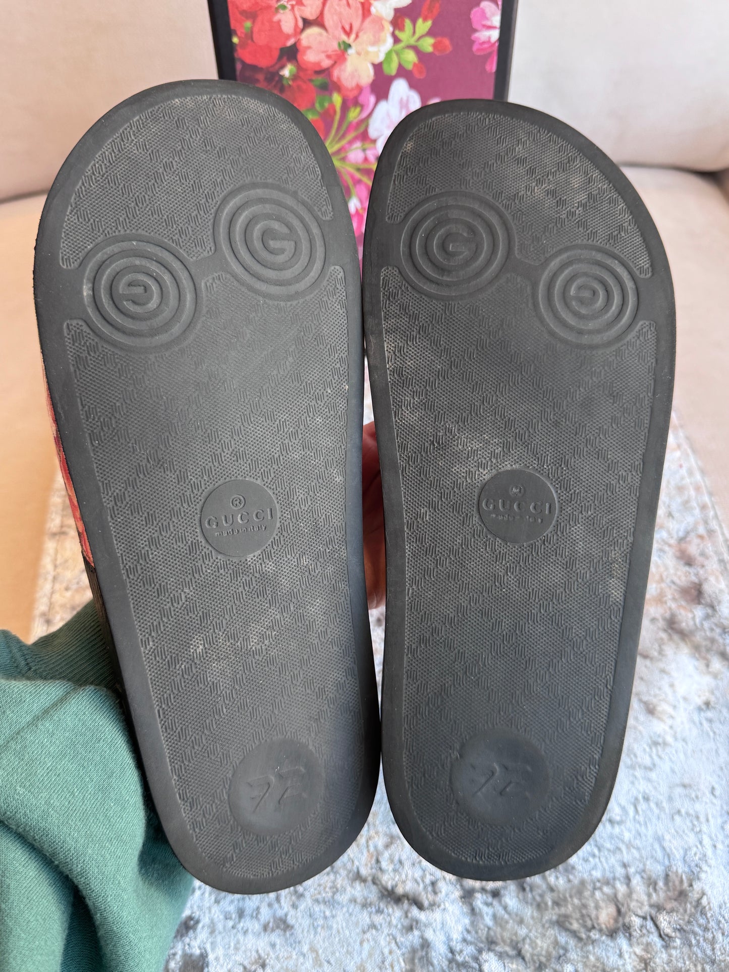GUCCI Supreme Canvas Blooms Women's Slides 40EU