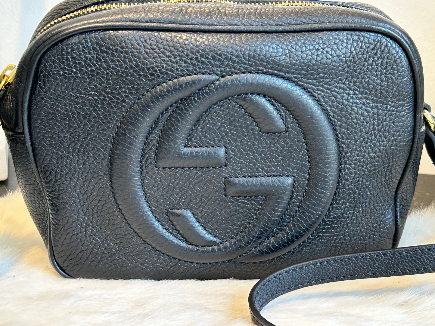 GUCCI Soho Disco Black Pebbled Camera Bag