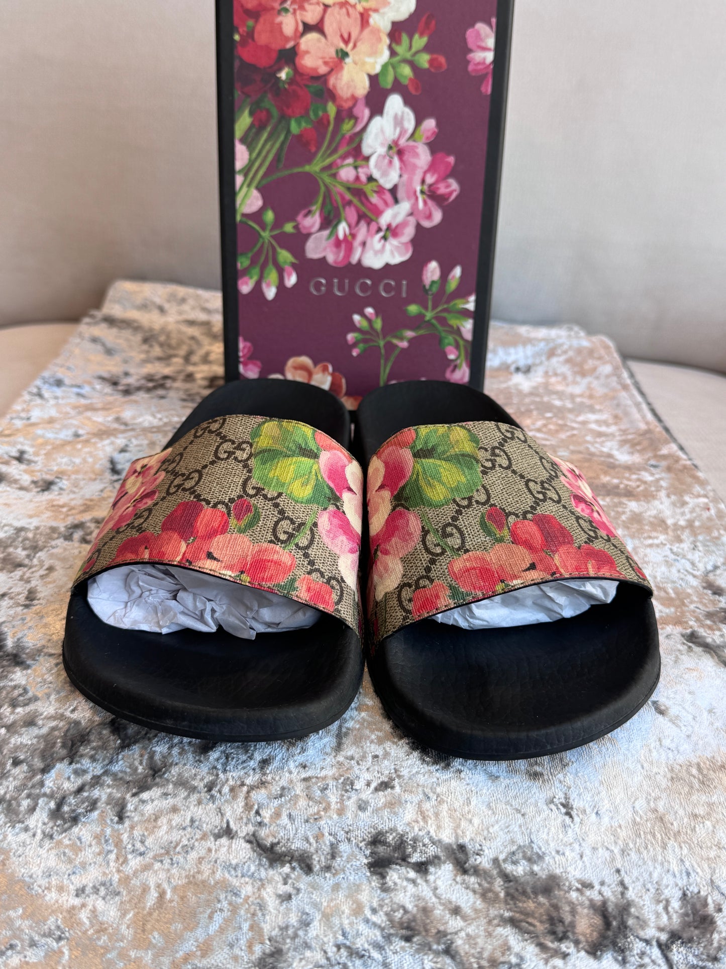 GUCCI Supreme Canvas Blooms Womens Slides 38EU