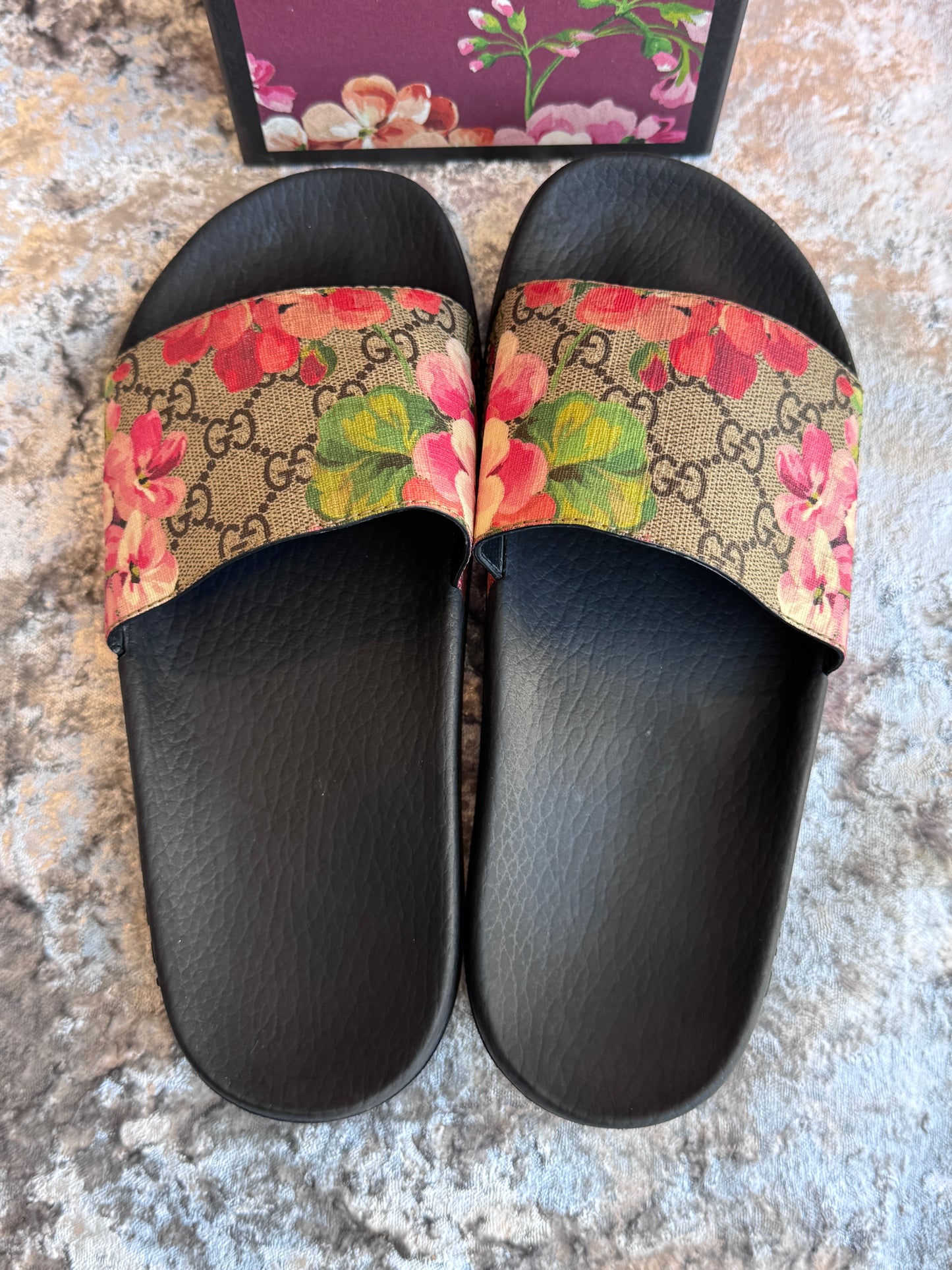 GUCCI Supreme Canvas Blooms Womens Slides 38EU
