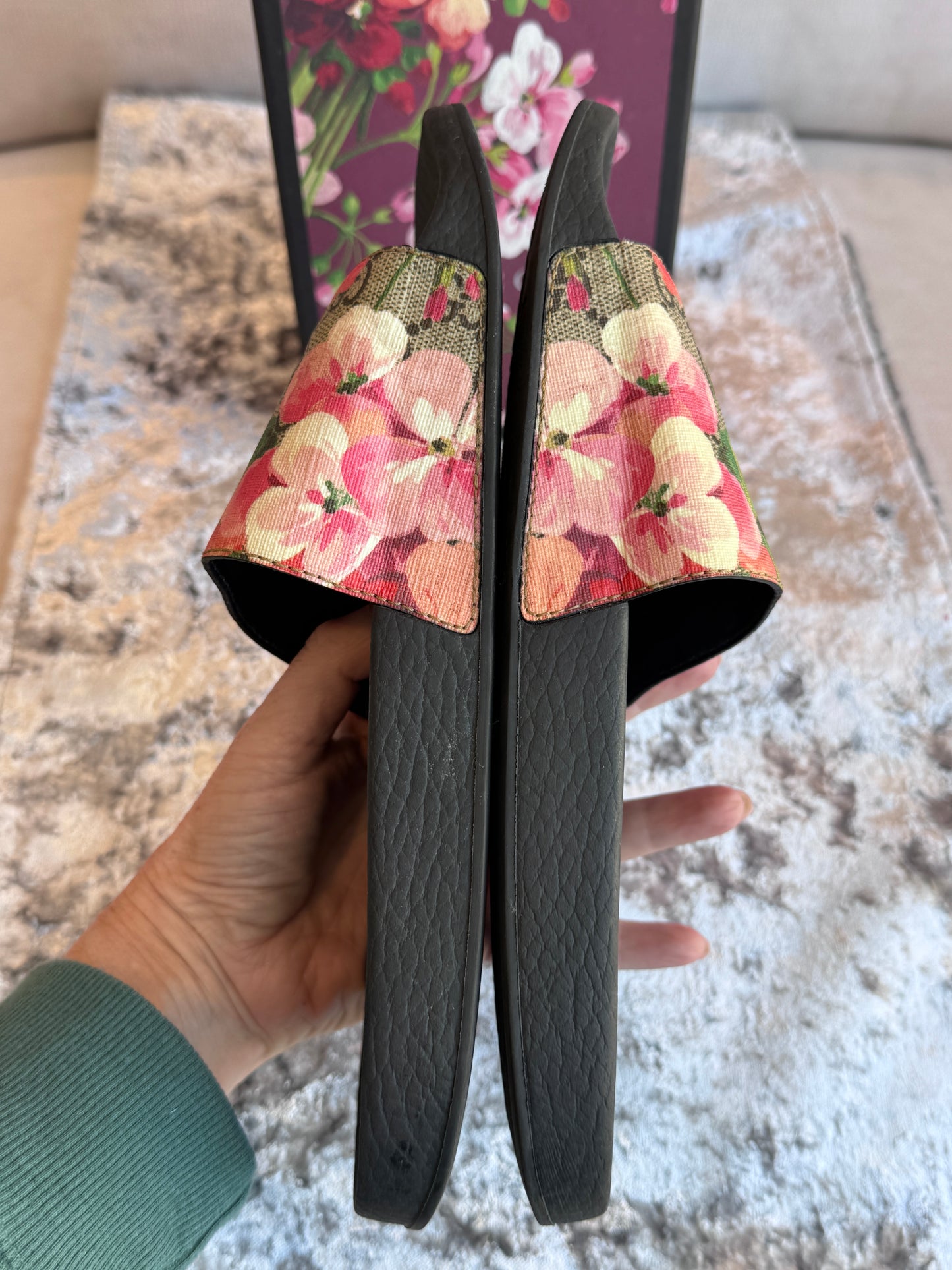 GUCCI Supreme Canvas Blooms Womens Slides 38EU