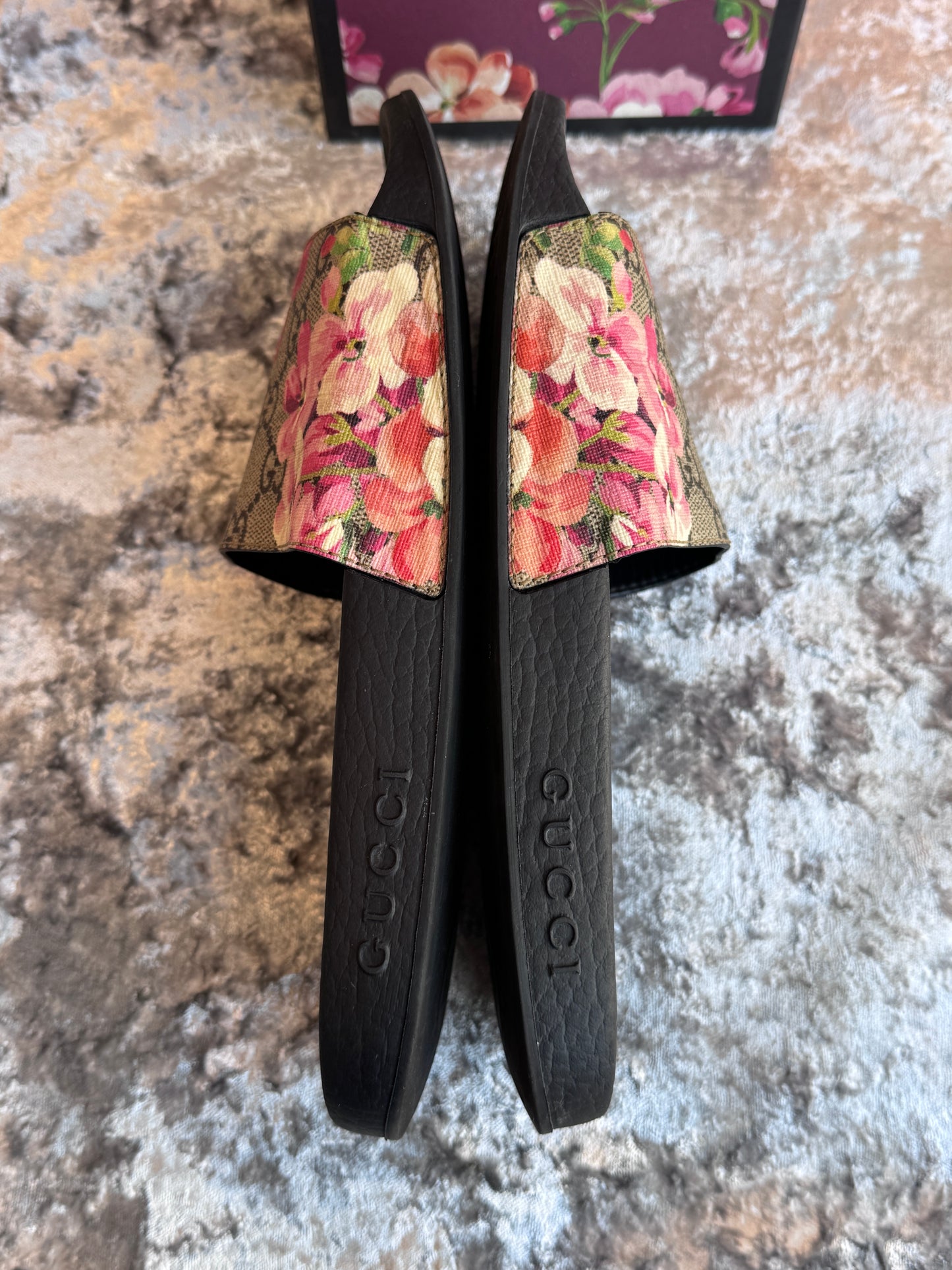 GUCCI Supreme Canvas Blooms Womens Slides 38EU