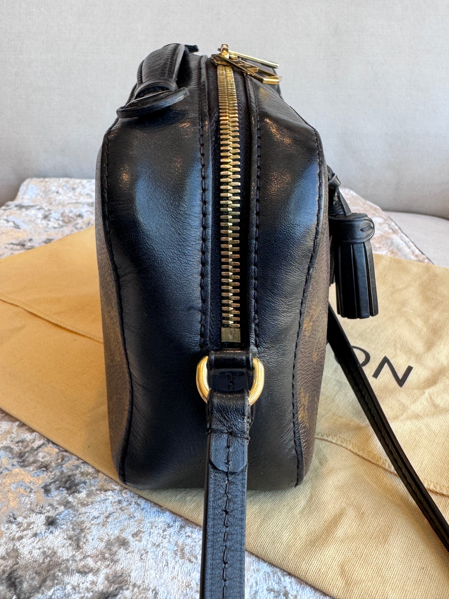 Louis Vuitton Saintonge Monogram Canvas Shoulder Bag Noir Black