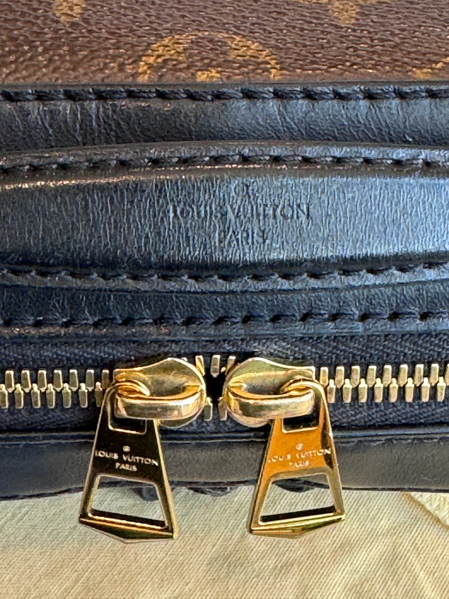 Louis Vuitton Saintonge Monogram Canvas Shoulder Bag Noir Black