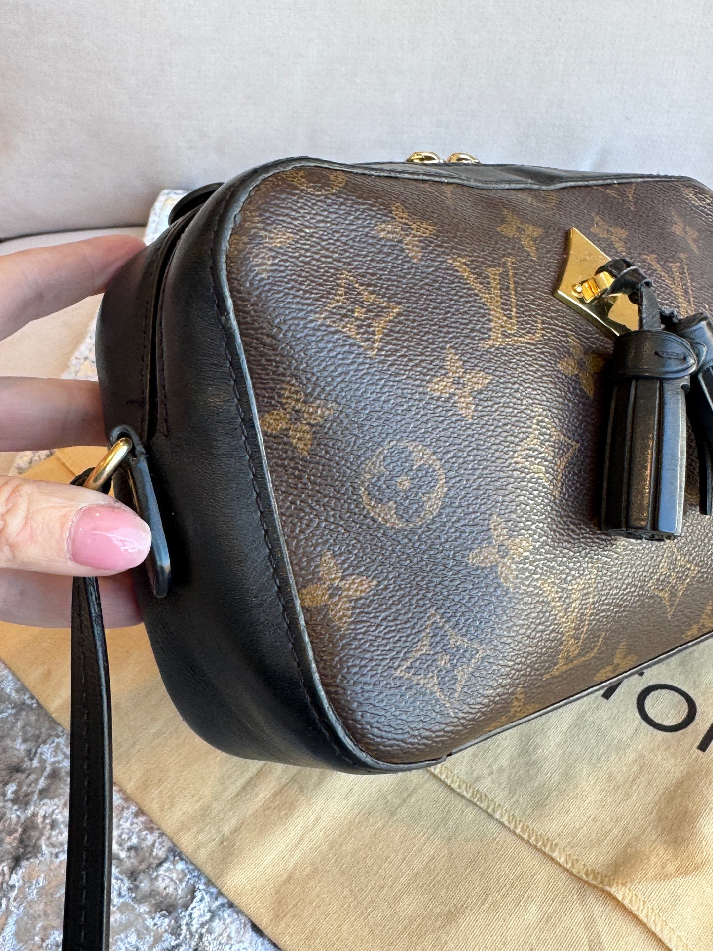 Louis Vuitton Saintonge Monogram Canvas Shoulder Bag Noir Black