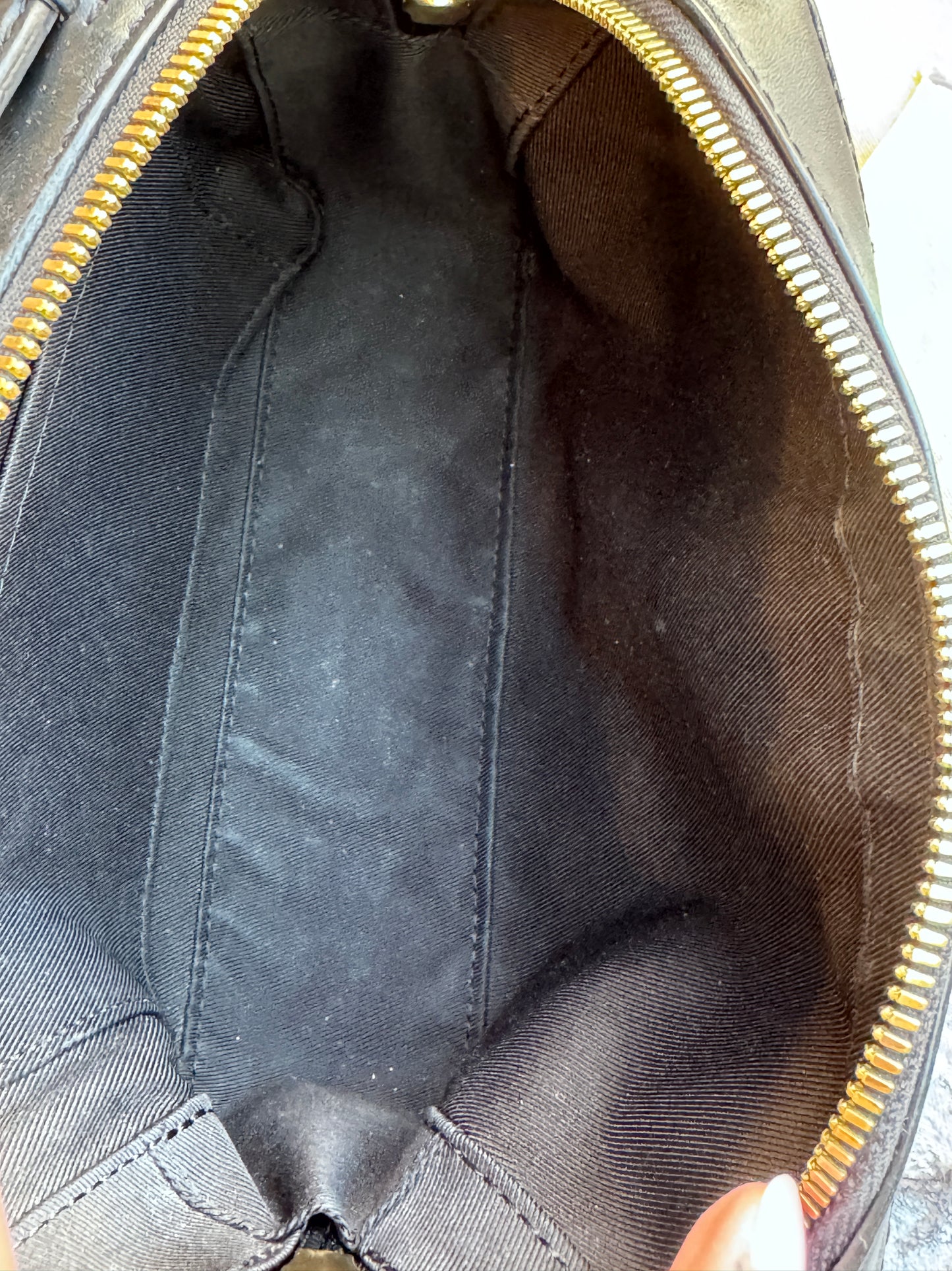 Louis Vuitton Saintonge Monogram Canvas Shoulder Bag Noir Black