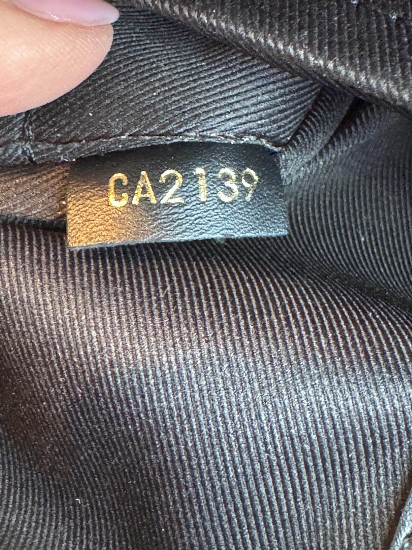 Louis Vuitton Saintonge Monogram Canvas Shoulder Bag Noir Black