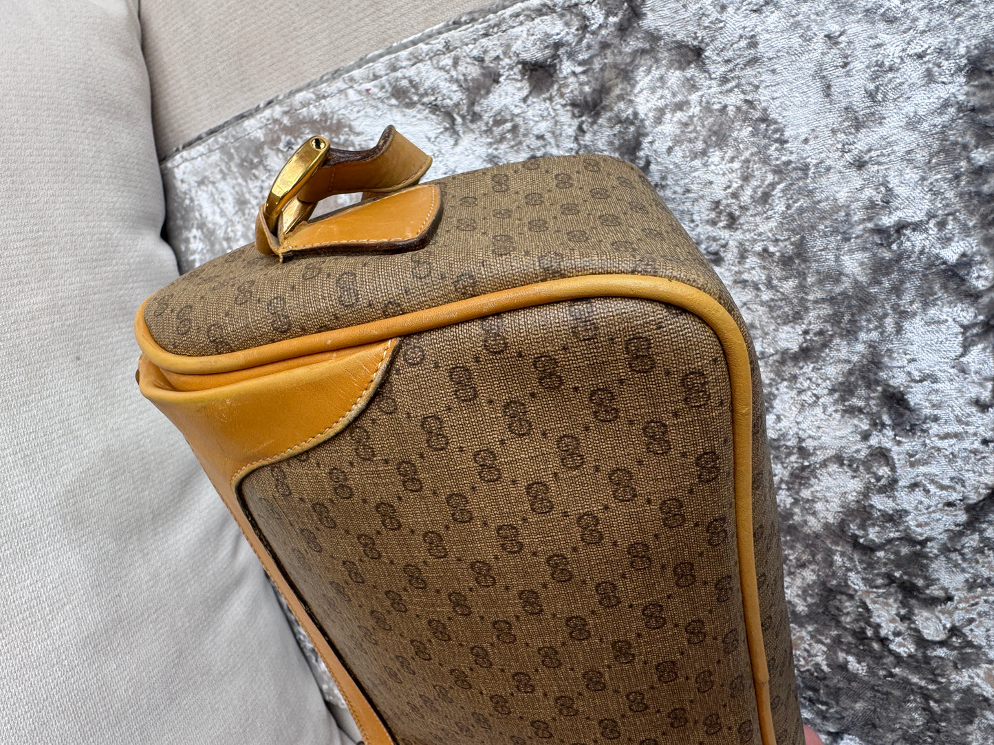 GUCCI Vintage Tan Micro GG Monogram Crossbody