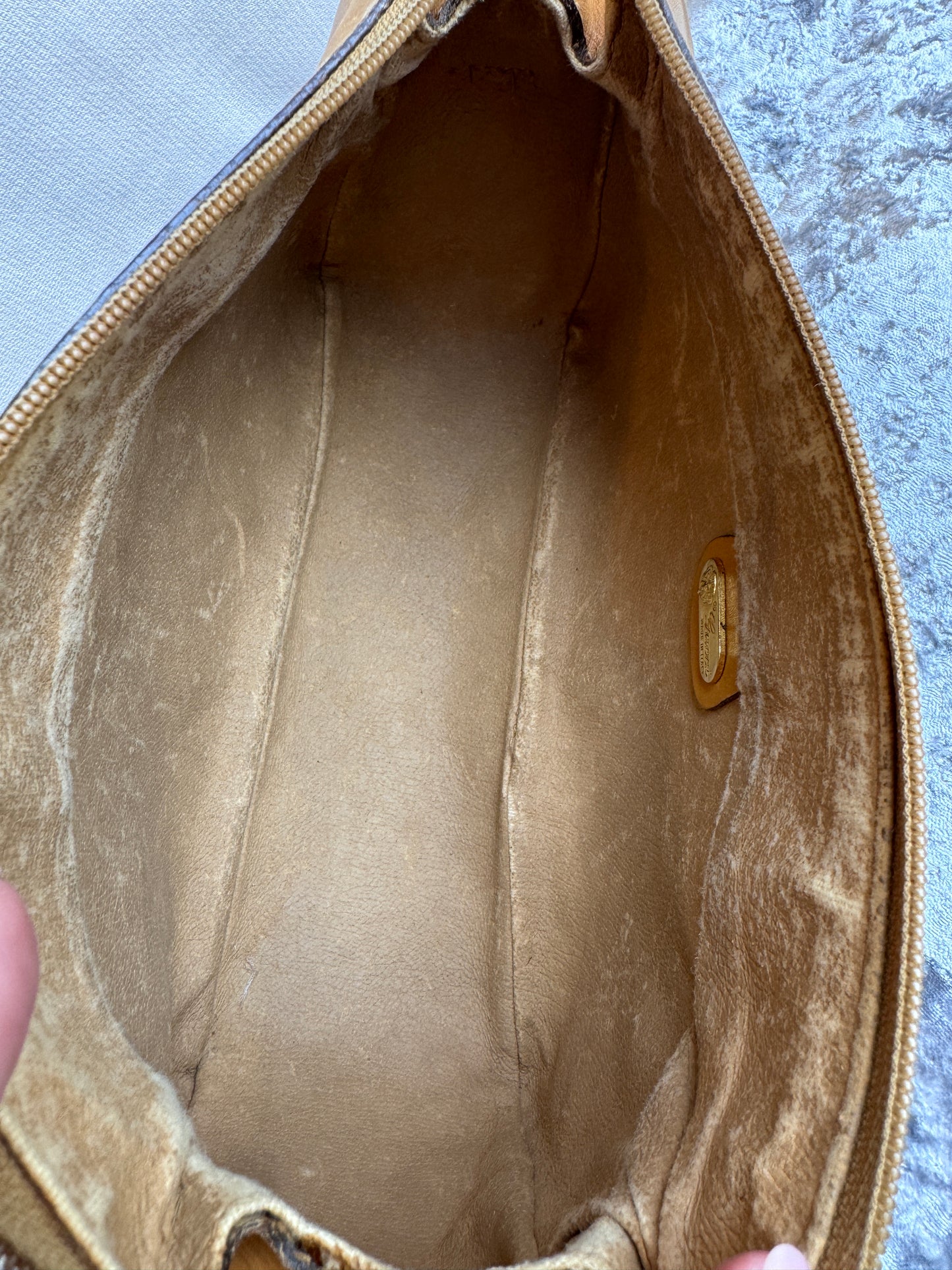 GUCCI Vintage Tan Micro GG Monogram Crossbody