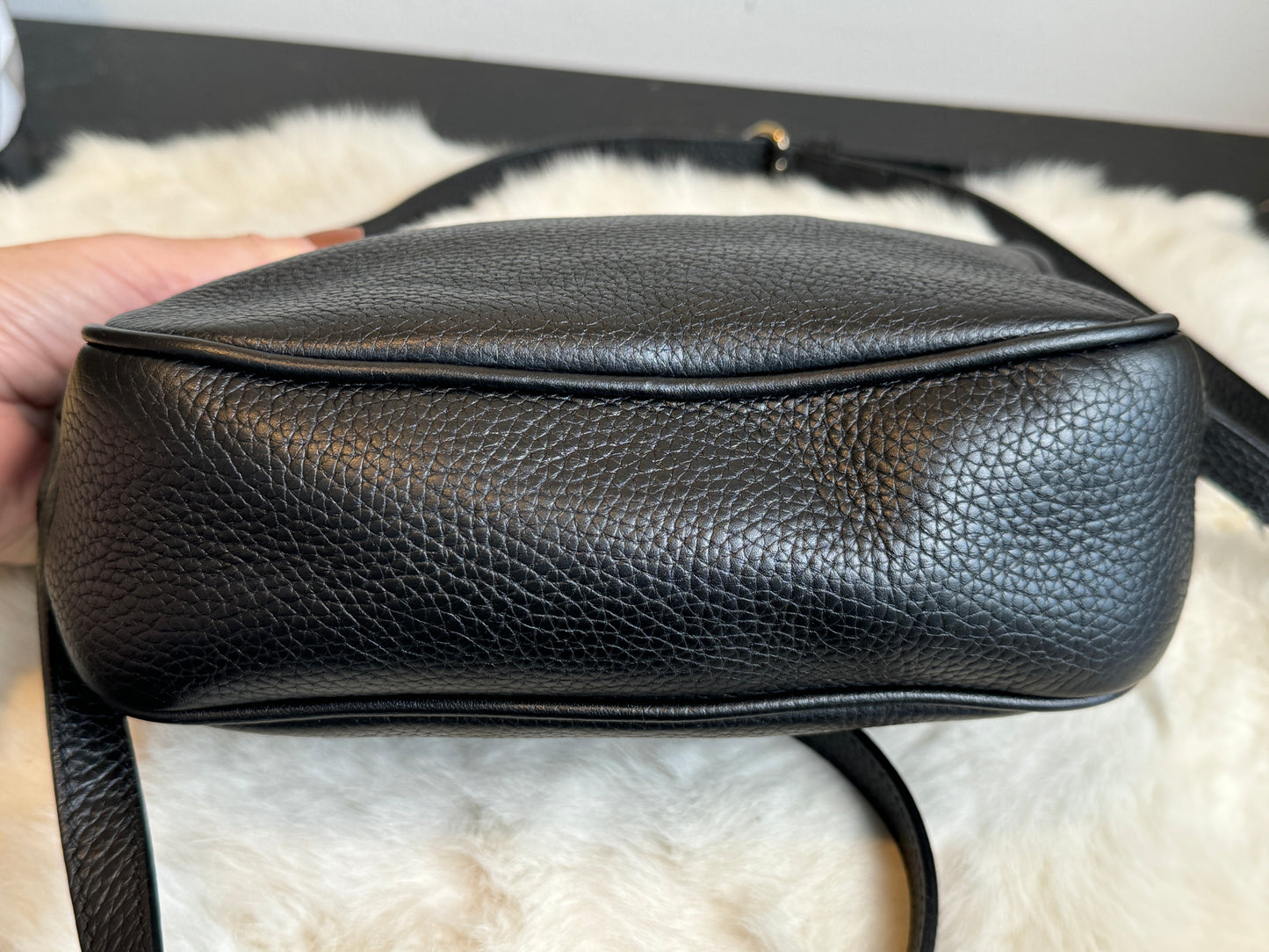 GUCCI Soho Disco Black Pebbled Camera Bag