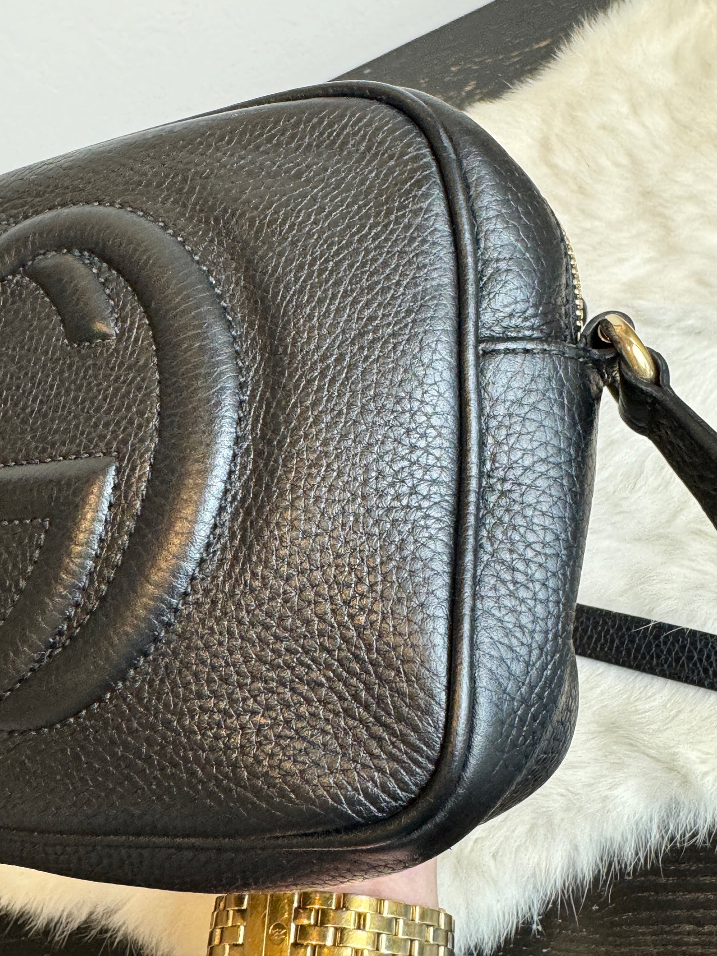 GUCCI Soho Disco Black Pebbled Camera Bag