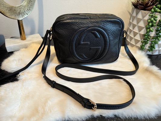 GUCCI Soho Disco Black Pebbled Camera Bag