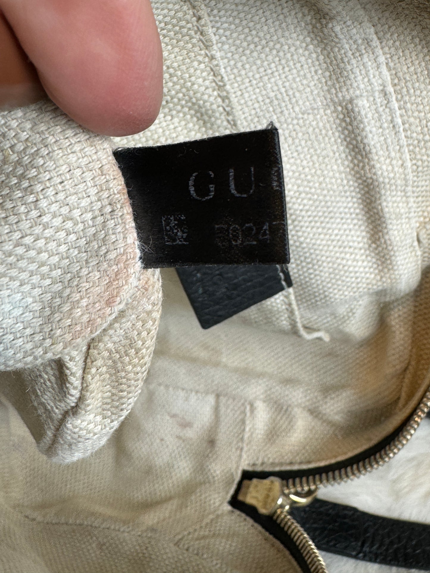 GUCCI Soho Disco Black Pebbled Camera Bag