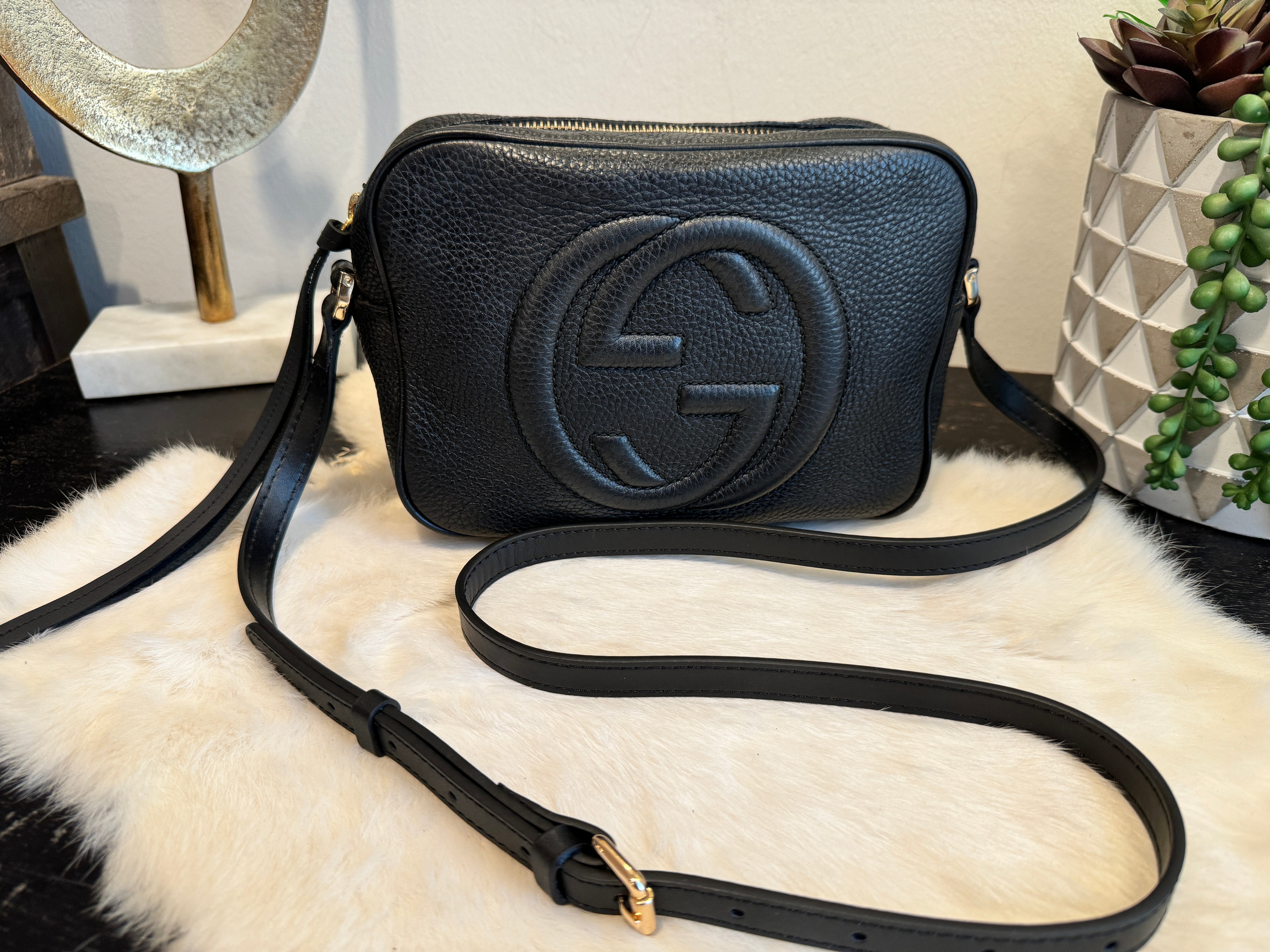 GUCCI Soho Disco Black Pebbled Camera Bag Ascherman Home