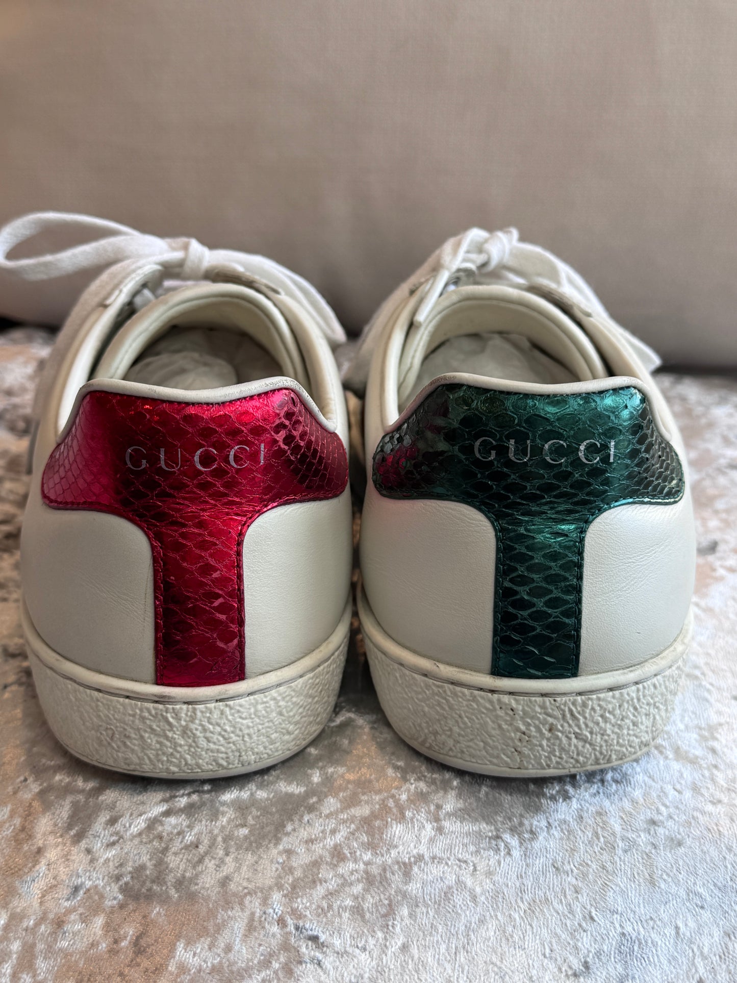 GUCCI White Ace Bees Men's Sneakers 6.5EU (Women's 39.5EU)