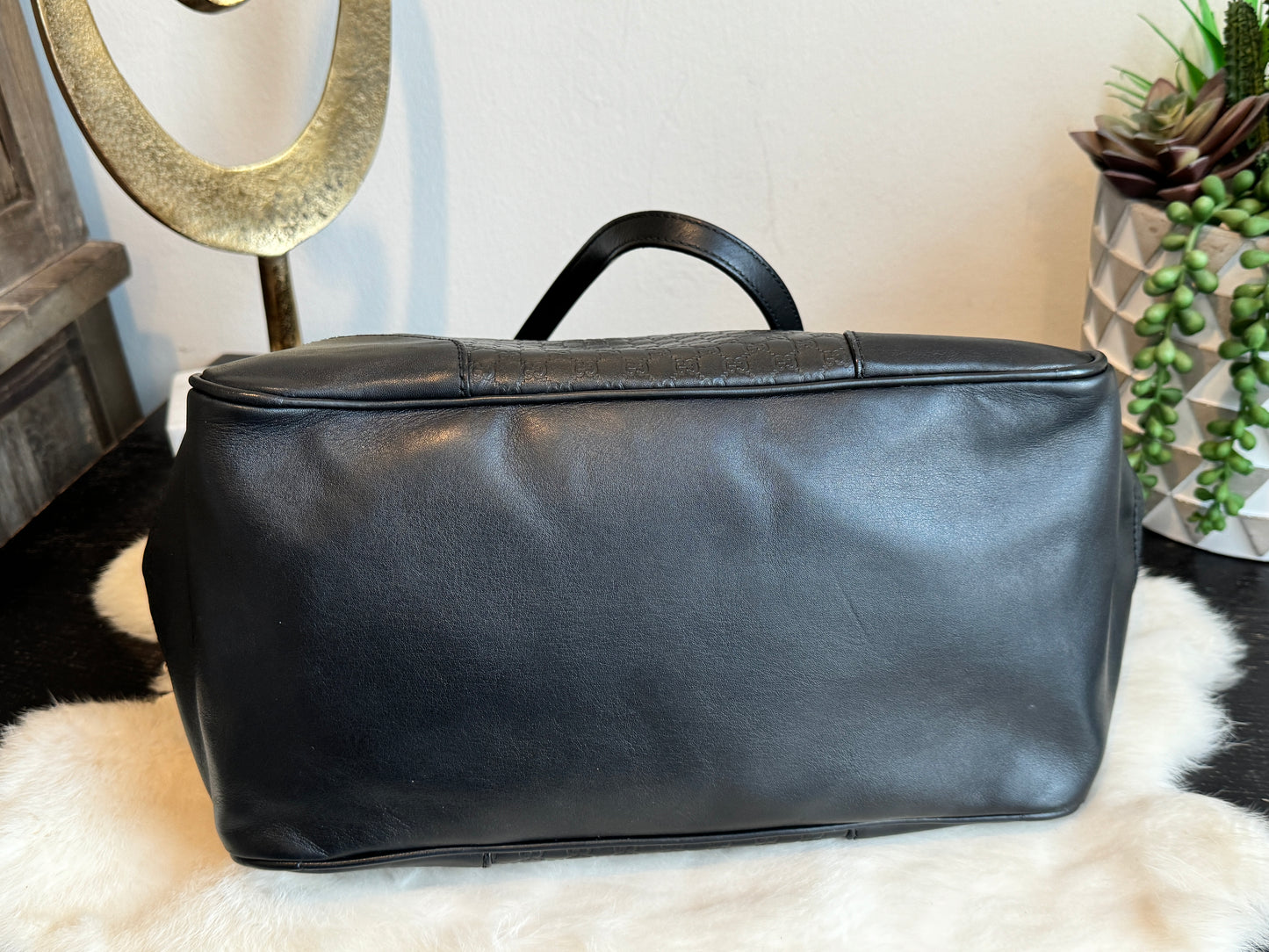 GUCCI MicroGuccissima Signature Black Leather Tote