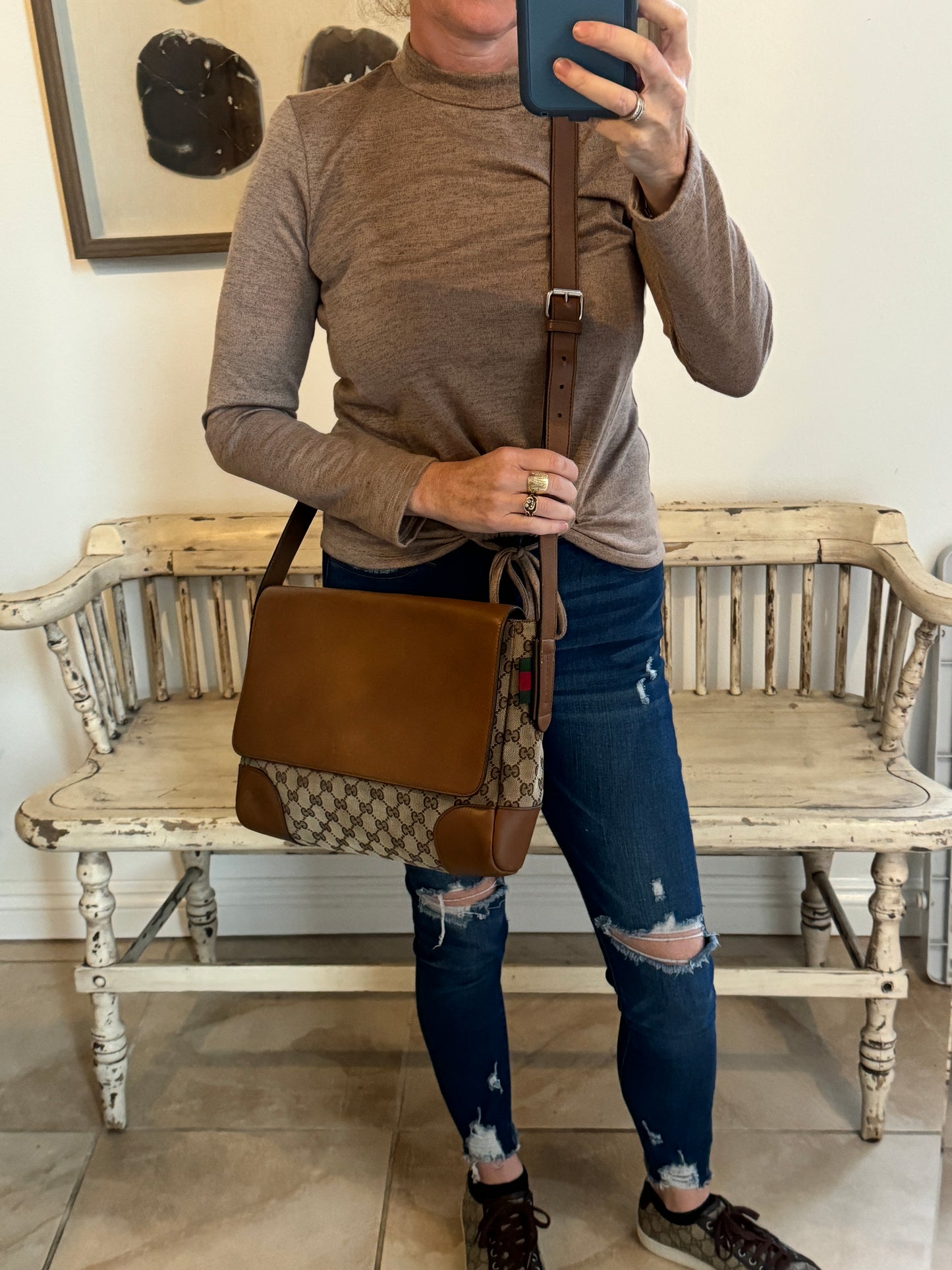 GUCCI Canvas Medium Messenger Lt Brown Bag