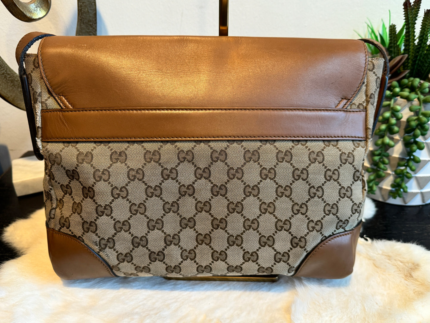 GUCCI Canvas Medium Messenger Lt Brown Bag