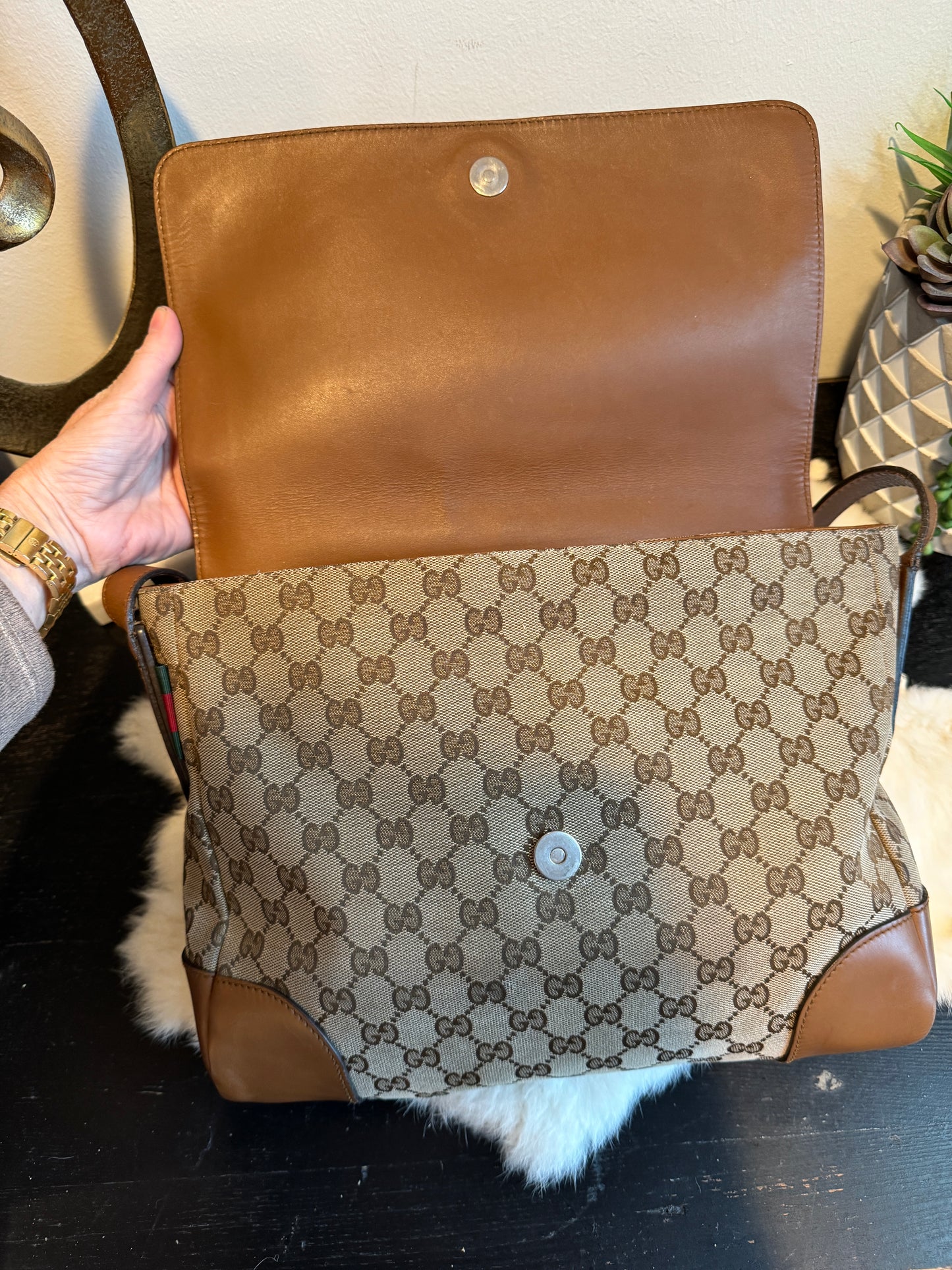 GUCCI Canvas Medium Messenger Lt Brown Bag