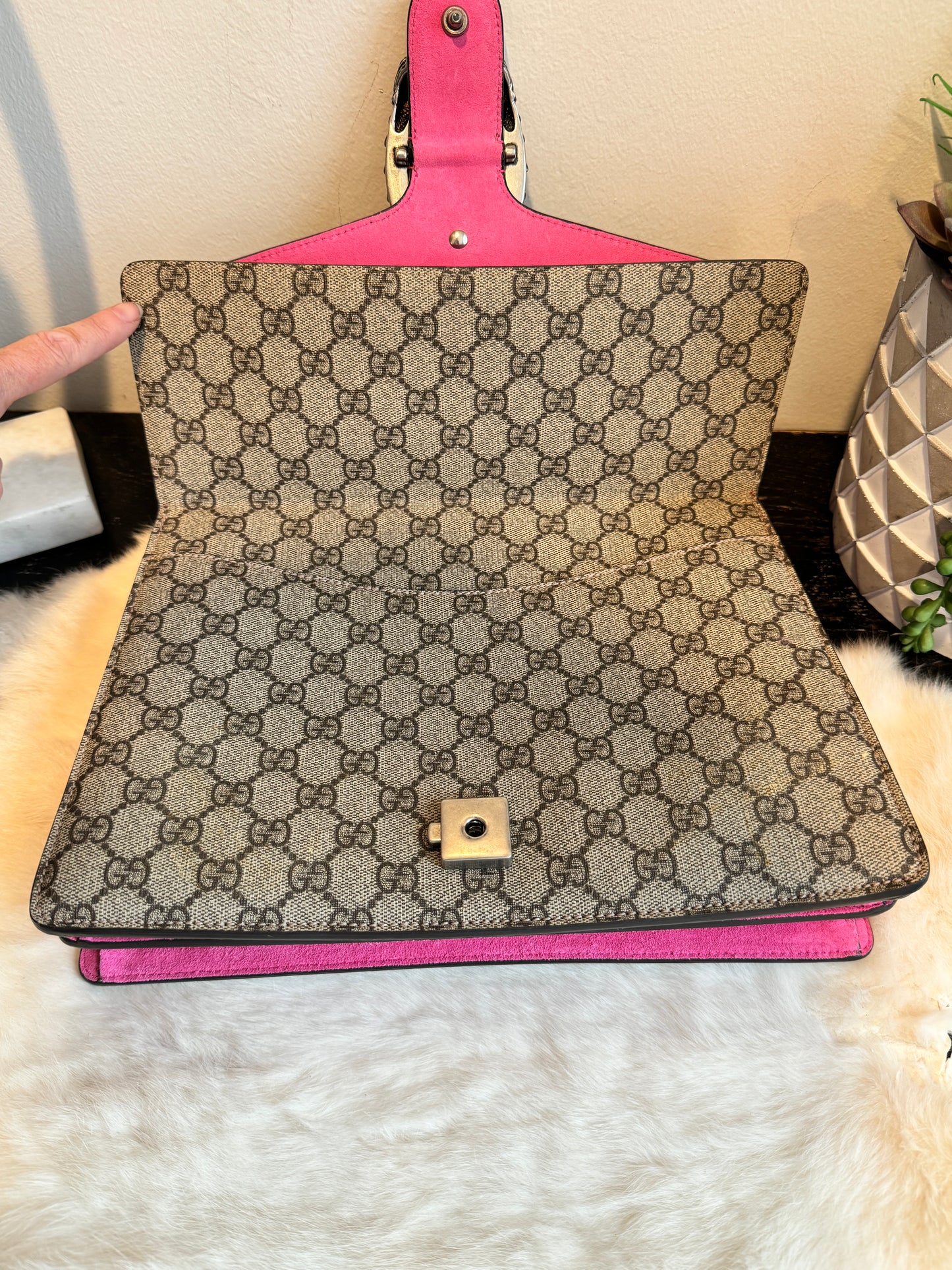 GUCCI GG Supreme Dionysus Medium Handbag PINK