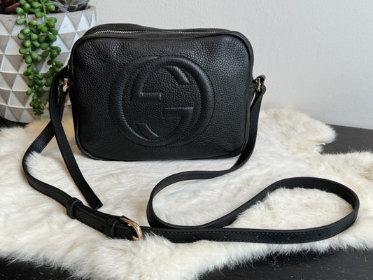 GUCCI Soho Disco Black Pebbled Camera Bag