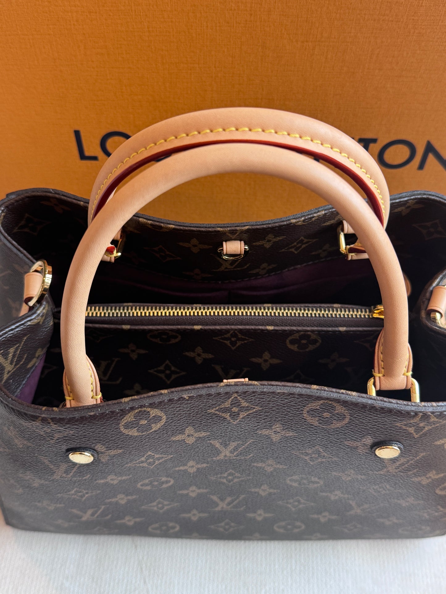 Like New!! Louis Vuitton Monogram Montaigne MM 2-Way Bag