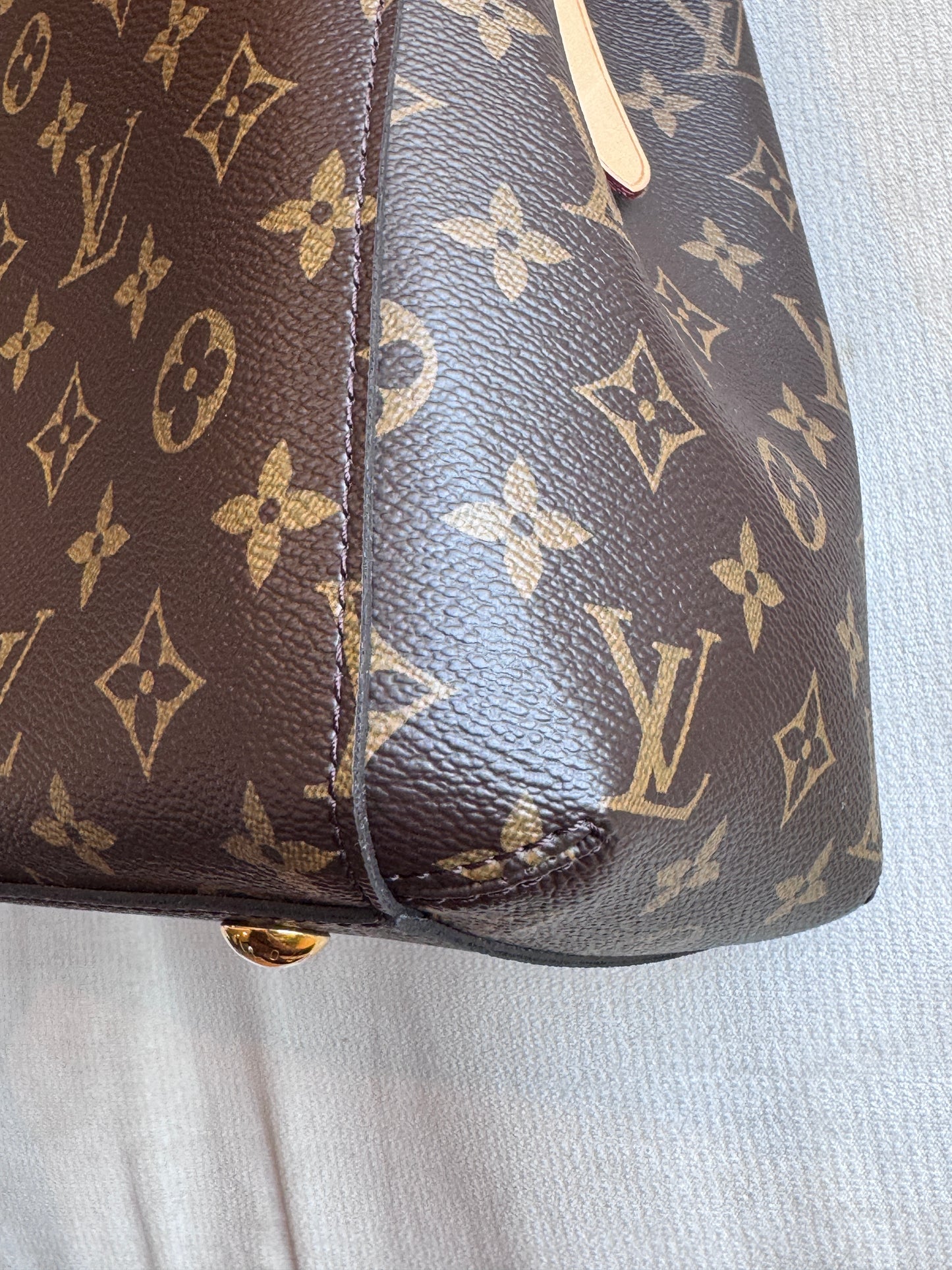 Like New!! Louis Vuitton Monogram Montaigne MM 2-Way Bag